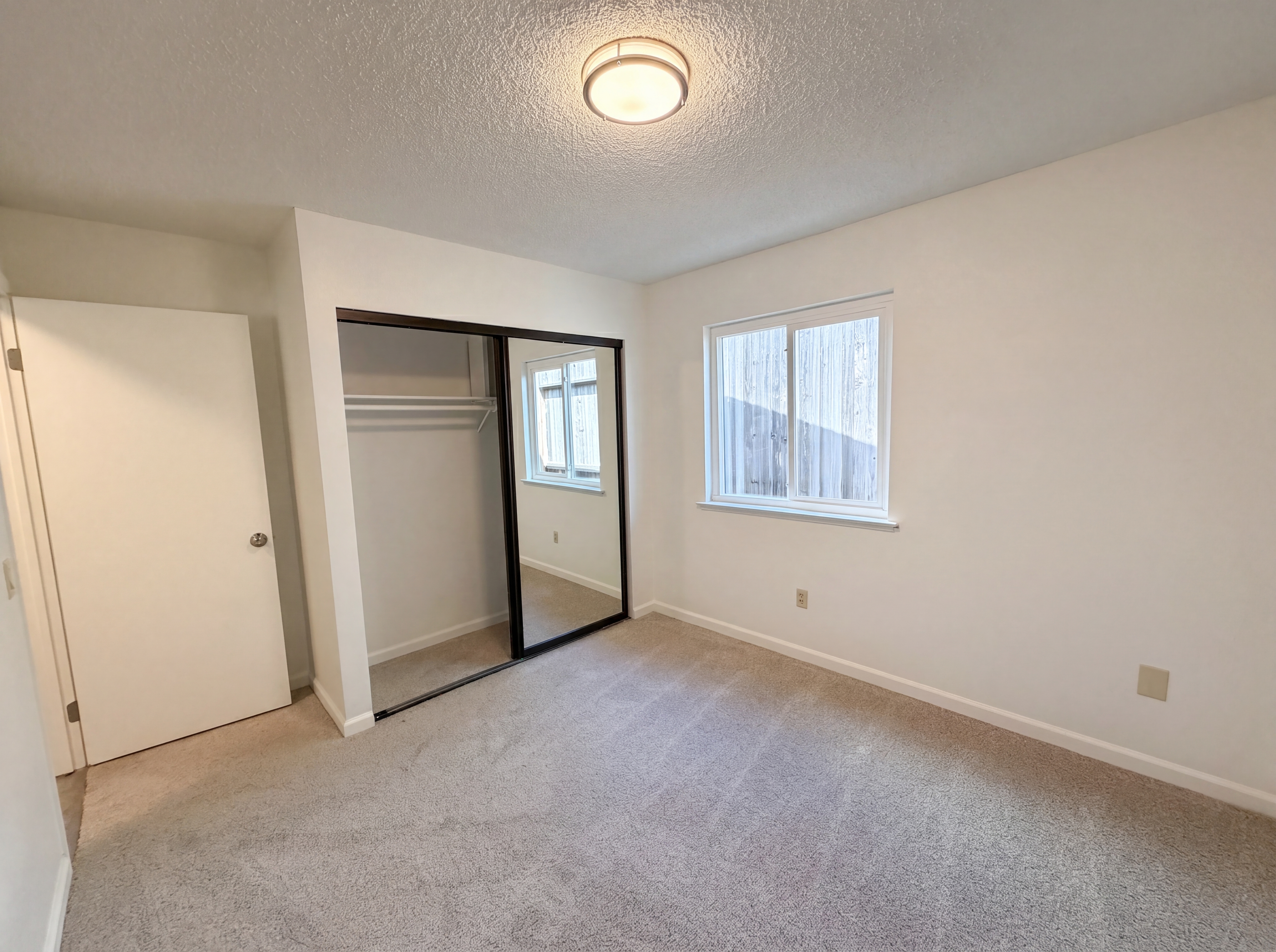Photo 13 of 27 of 5901 Small Hill Ct, Citrus Heights, CA