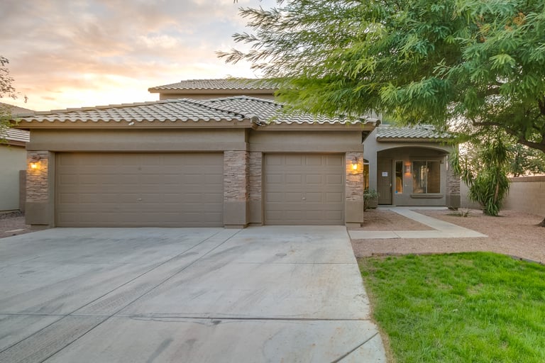 Photo 1 of 40 - 114 N 119th Dr, Avondale, AZ 85323