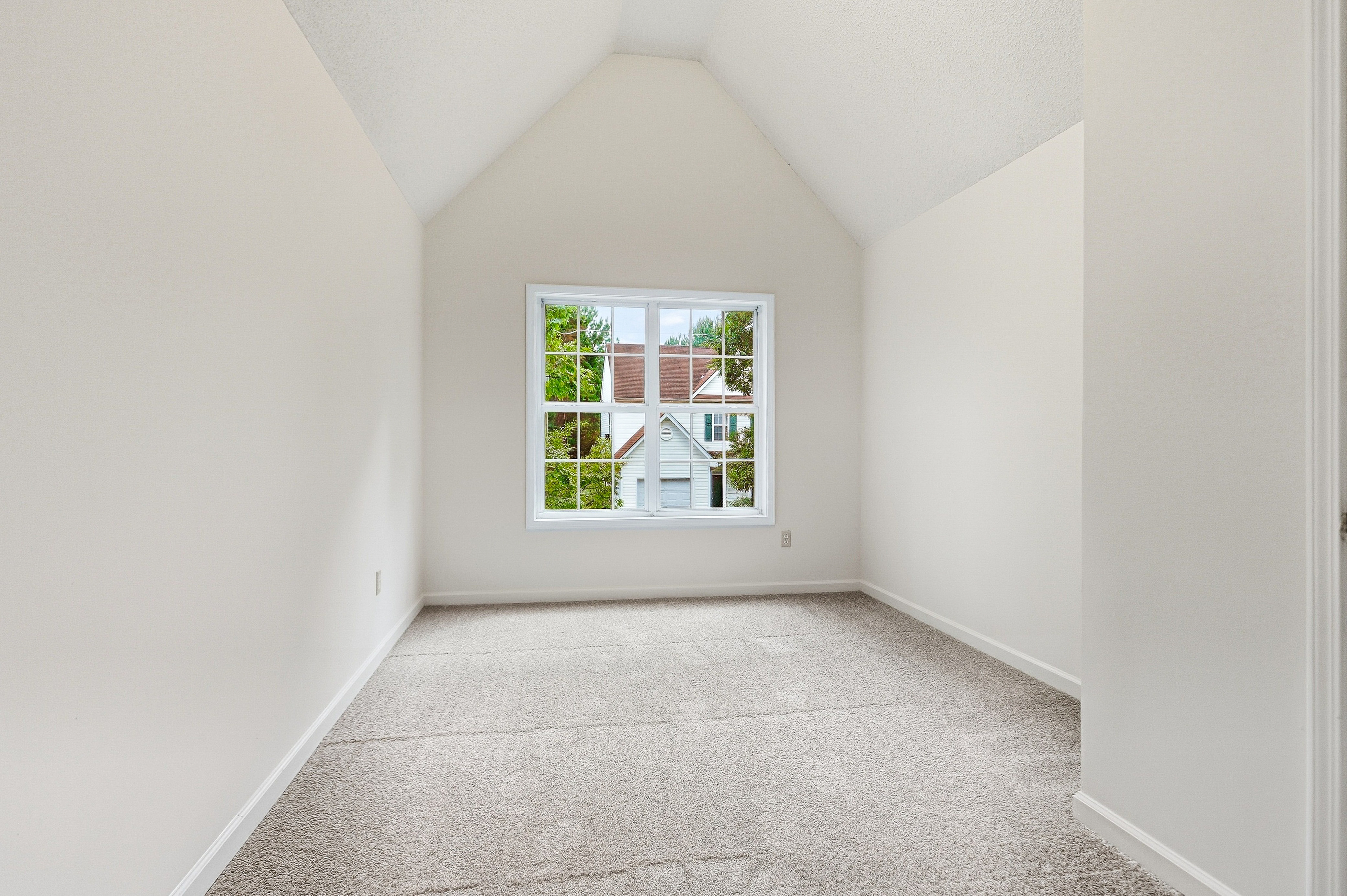 Photo 12 of 23 of 6936 Red Bone Way, Lithonia, GA