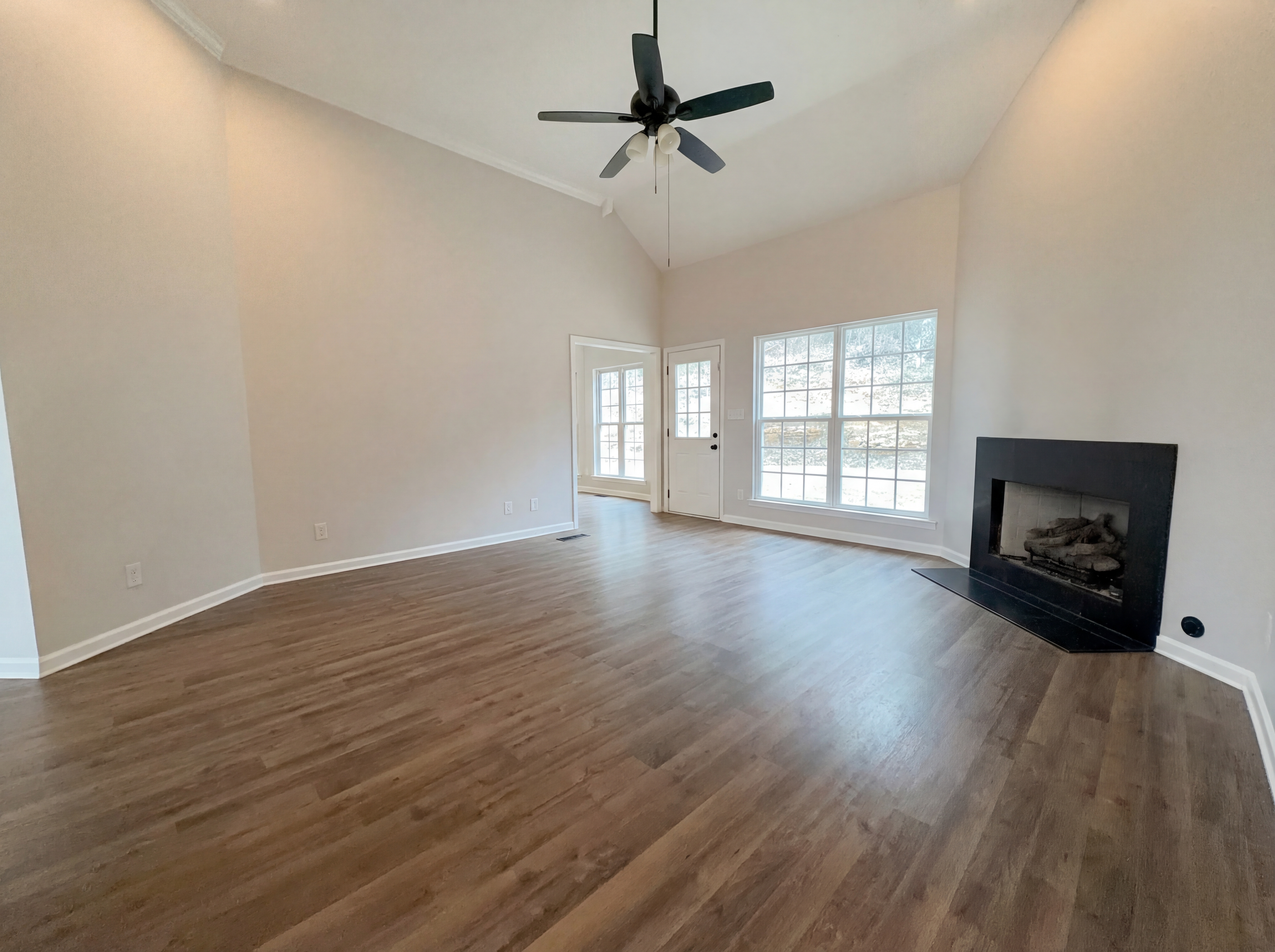 Photo 9 of 18 of 1250 Lakeside Dr, McCalla, AL