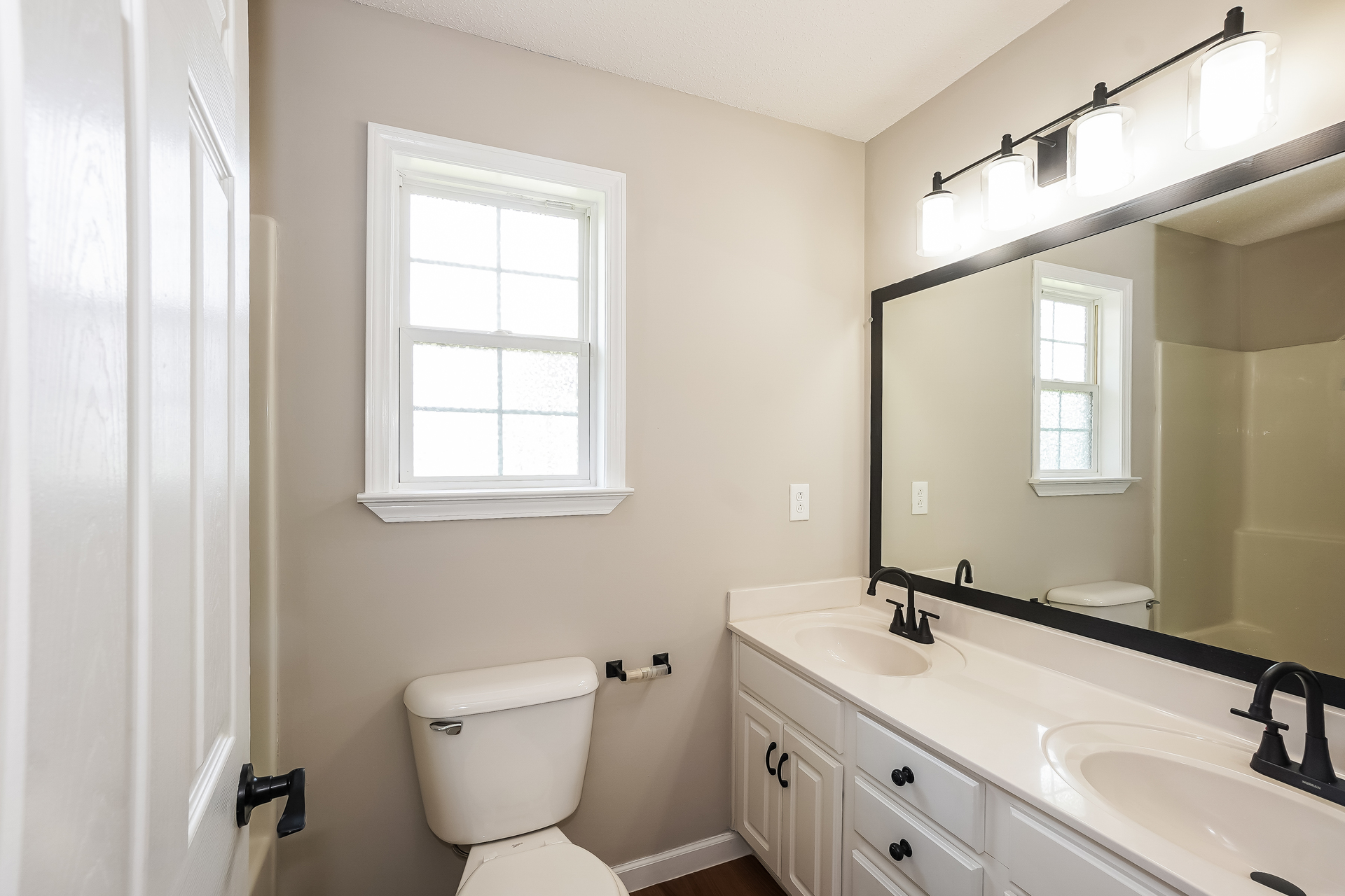 Photo 10 of 19 of 429 Filmore Rd, Oak Grove, KY