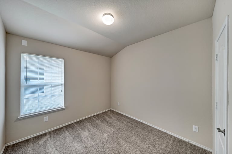 Photo 18 of 27 - 5424 Cameron Dr, Grand Prairie, TX 75052