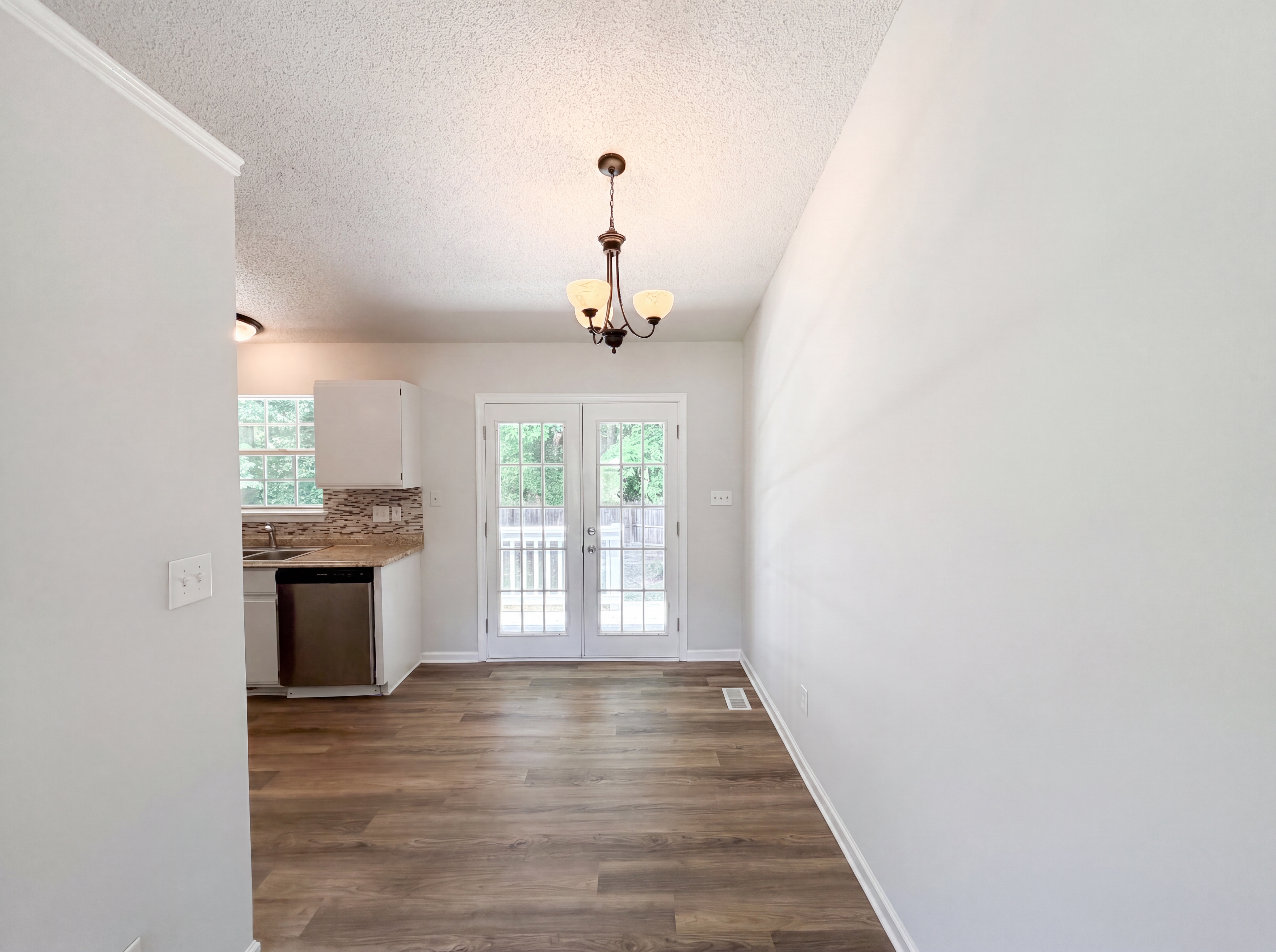 Photo 7 of 16 of 128 Mill Creek Dr, Youngsville, NC