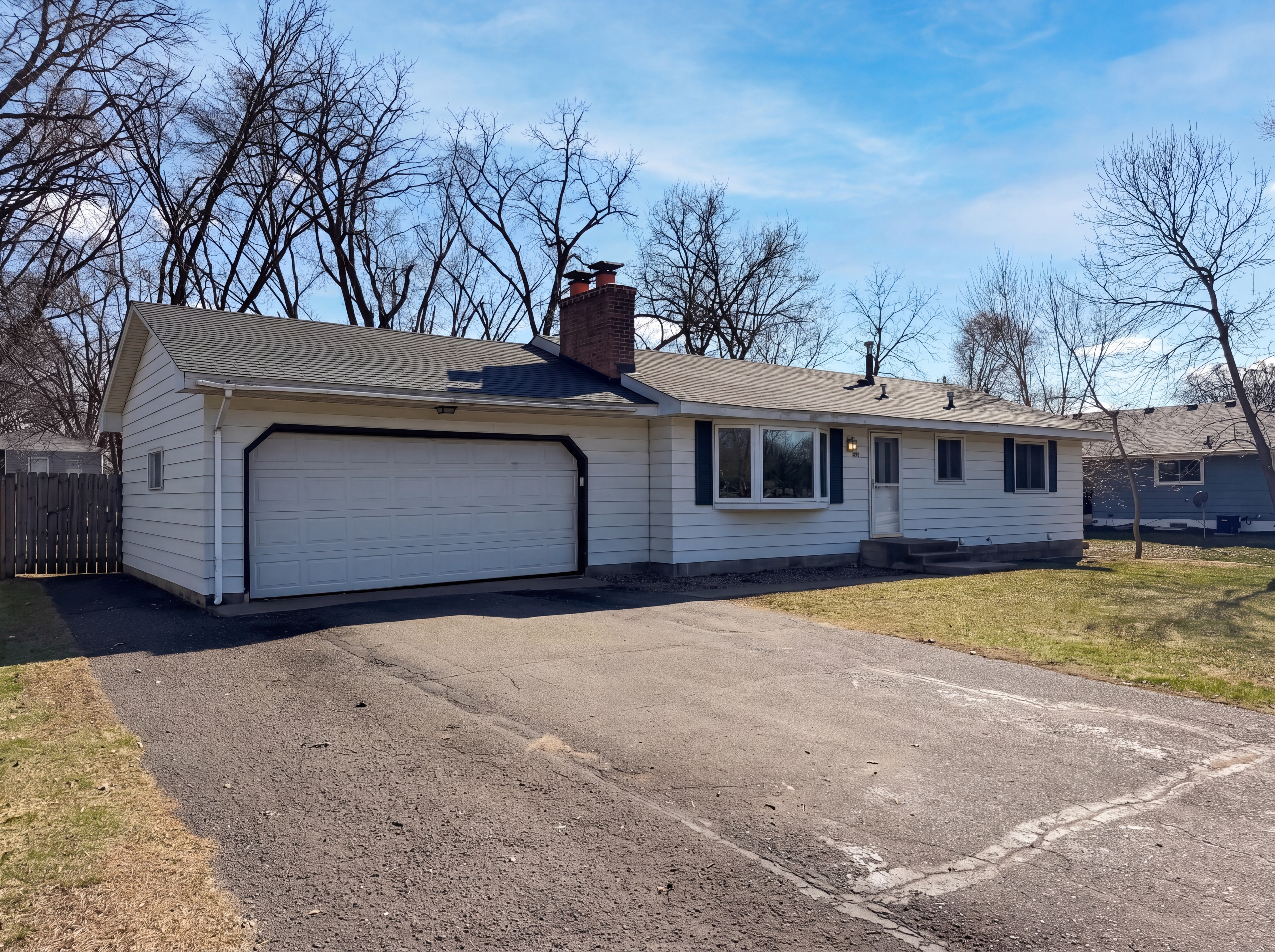 Photo 9 of 32 of 354 111th Ave NW, Coon Rapids, MN