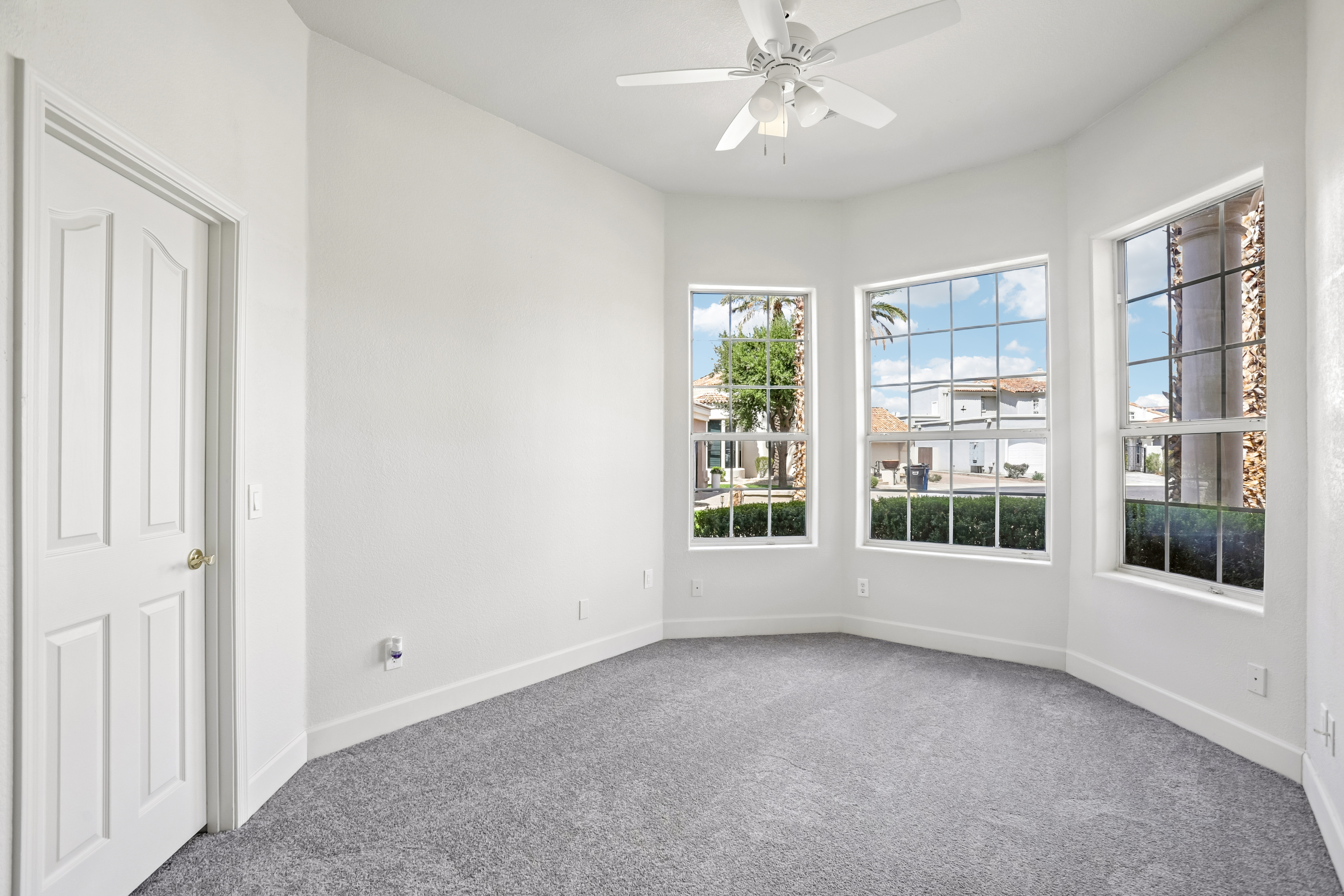 Photo 4 of 46 of 1401 W Sandpiper Dr, Gilbert, AZ