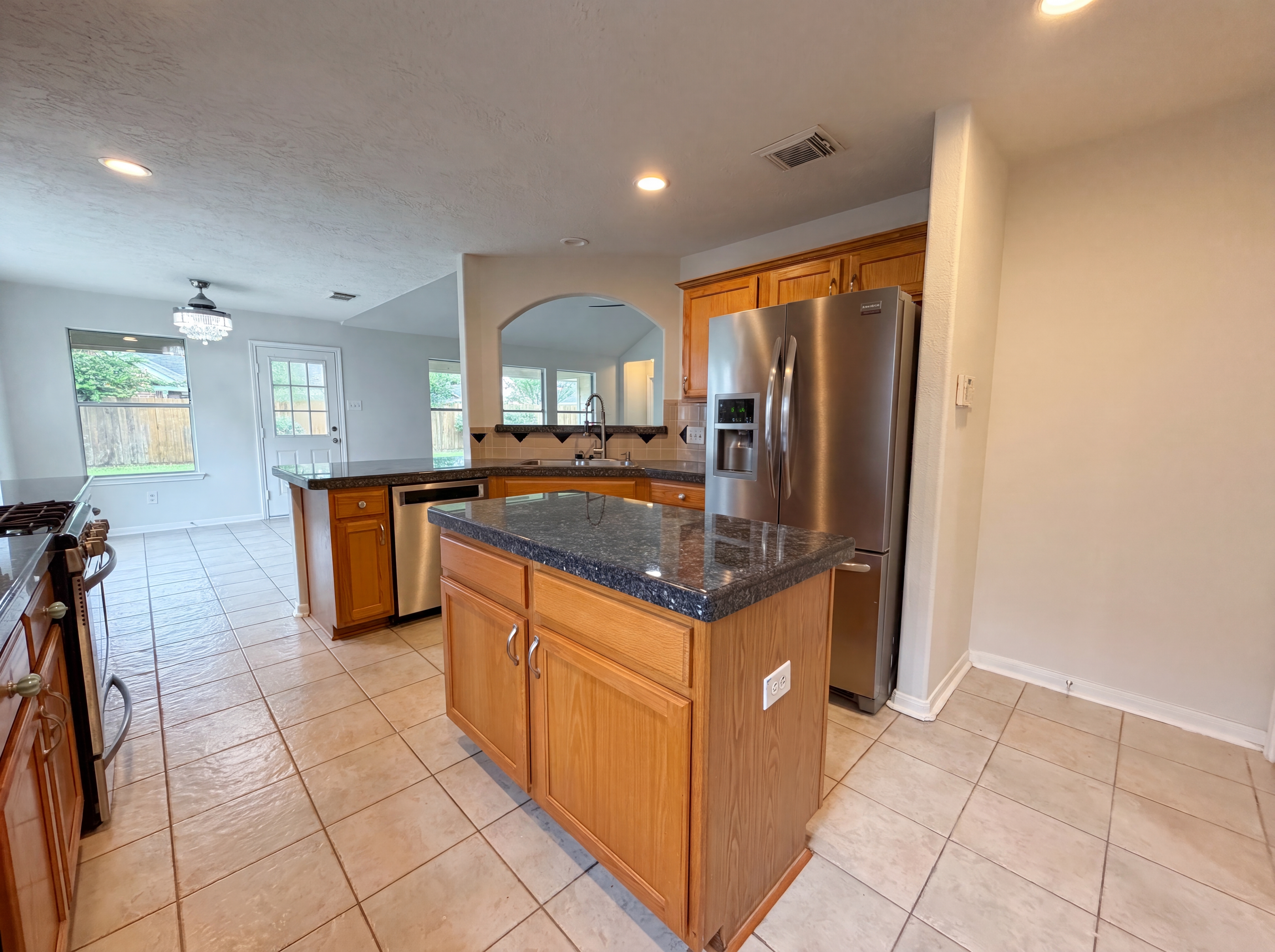 Photo 7 of 21 of 2127 Hannover Way, Spring, TX