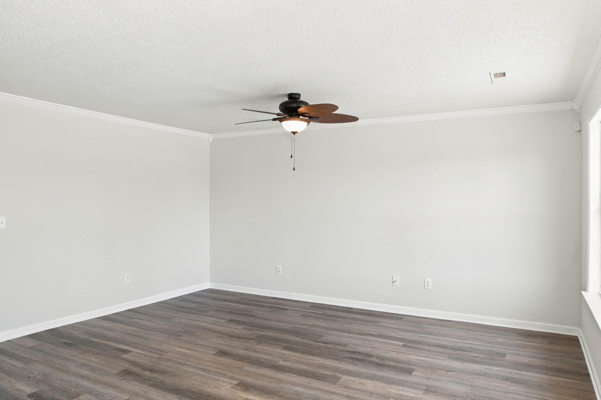 Photo 7 of 15 of 437 Shady Ln, Hazel Green, AL