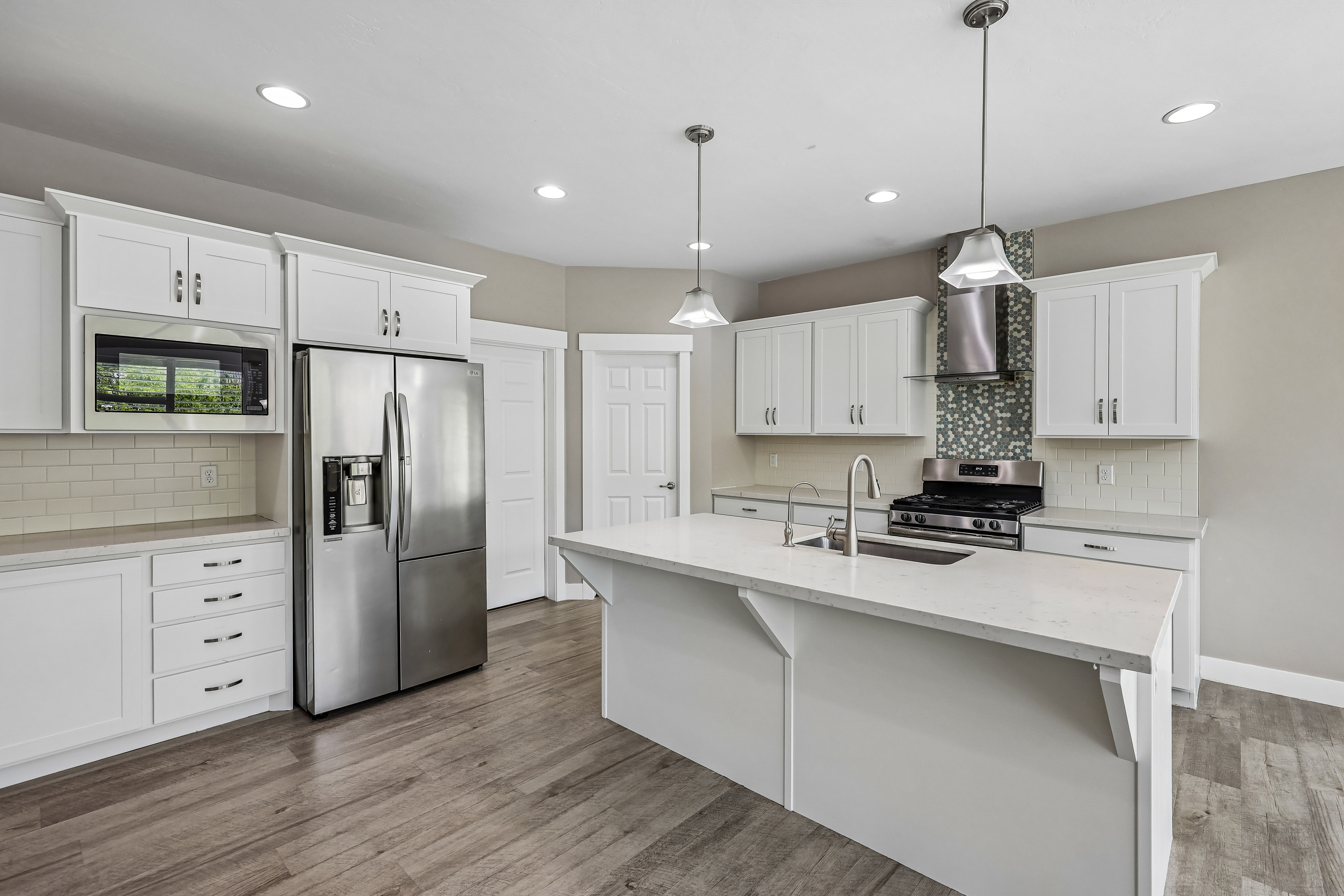 Photo 2 of 41 of 11512 S 4135 W, South Jordan, UT