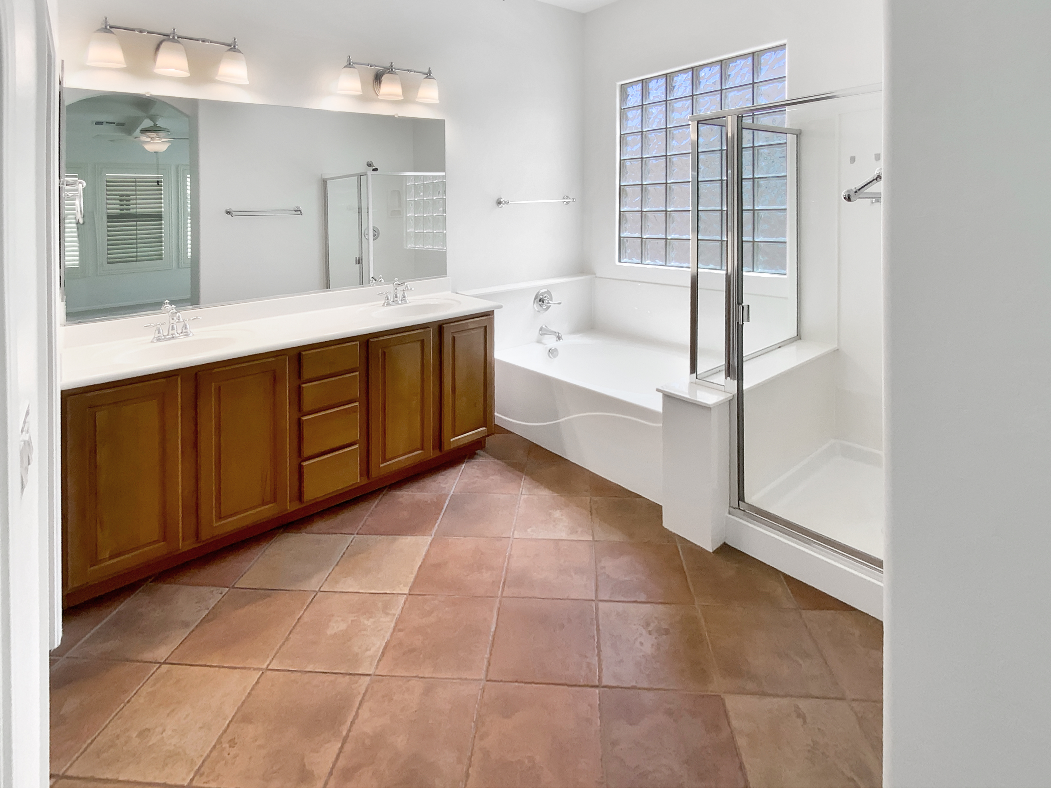 Photo 7 of 27 of 12644 N 152nd Ave, Surprise, AZ