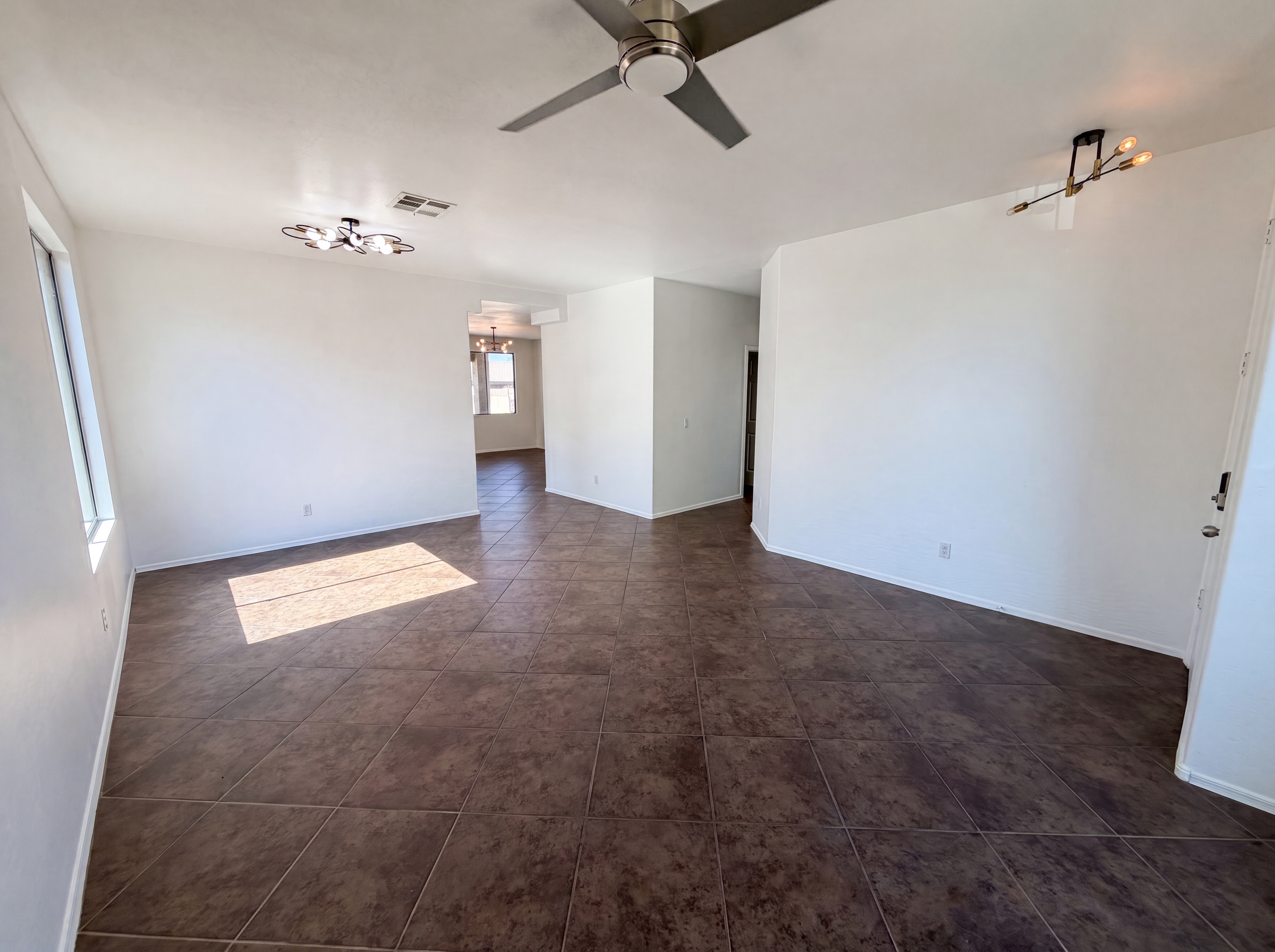 Photo 8 of 32 of 17529 W East Wind Ave, Goodyear, AZ