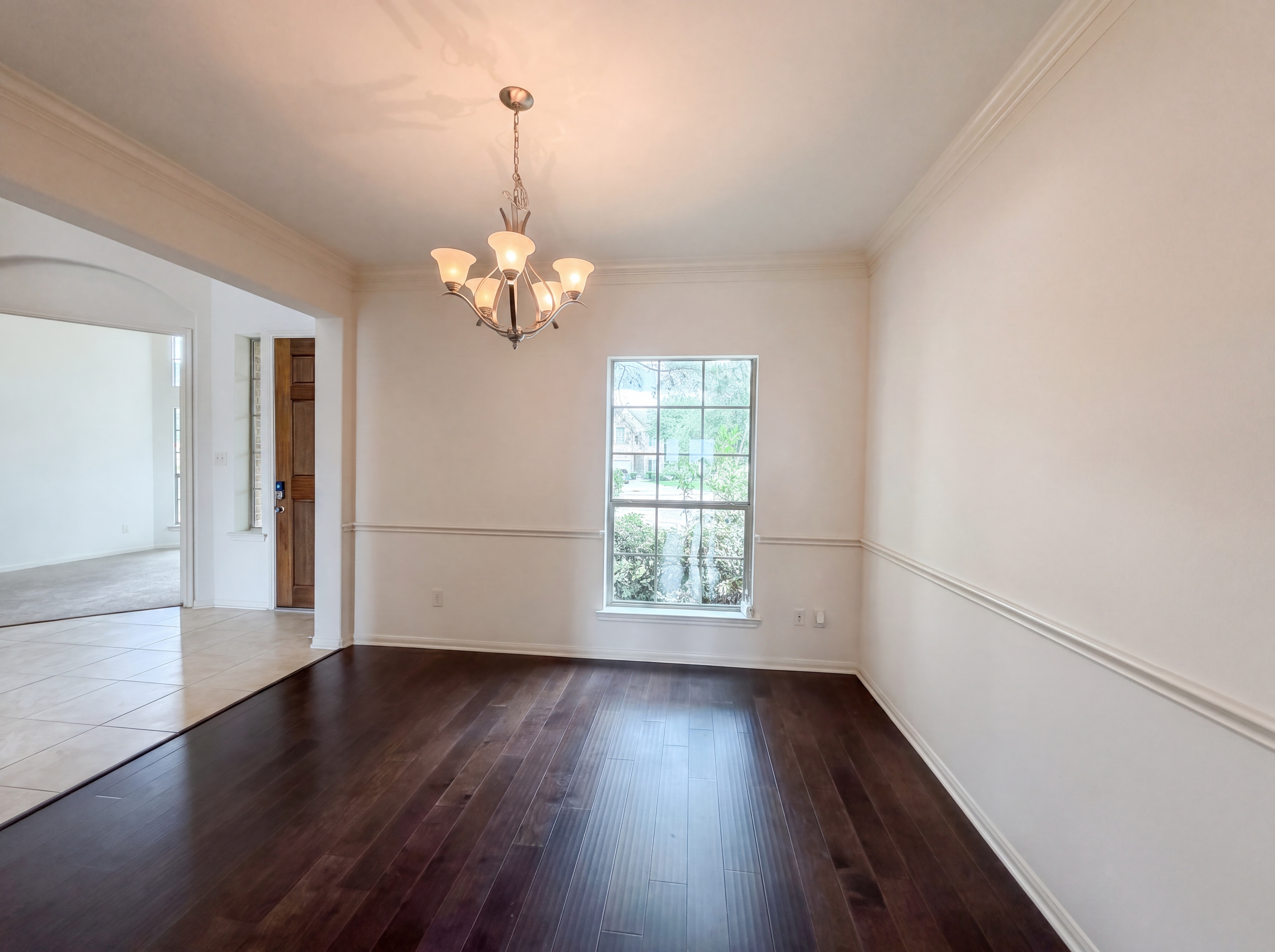 Photo 12 of 29 of 8611 Bright Angel Ln, Cypress, TX