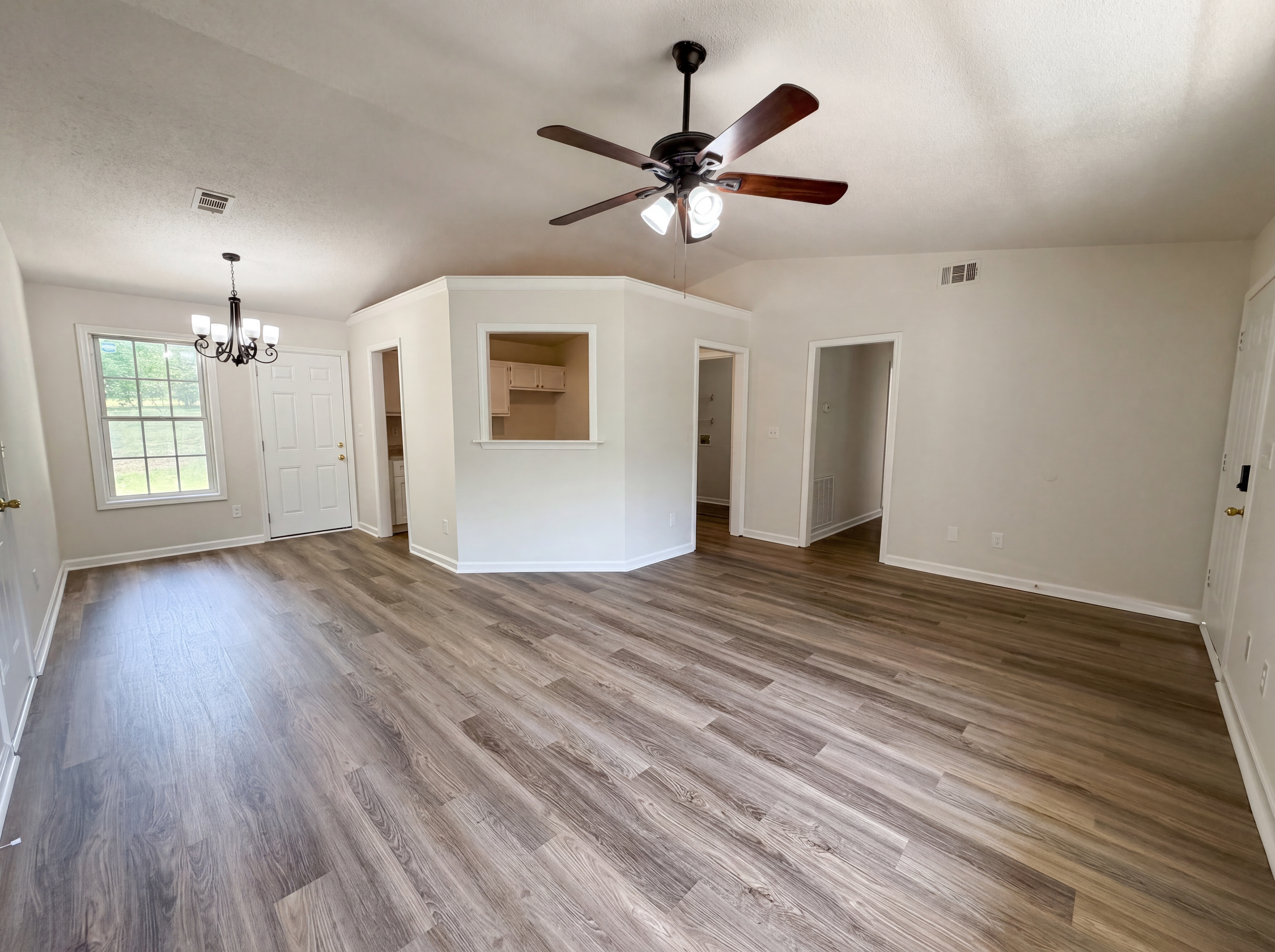 Photo 13 of 21 of 385 Southern Trace Dr, Rockmart, GA