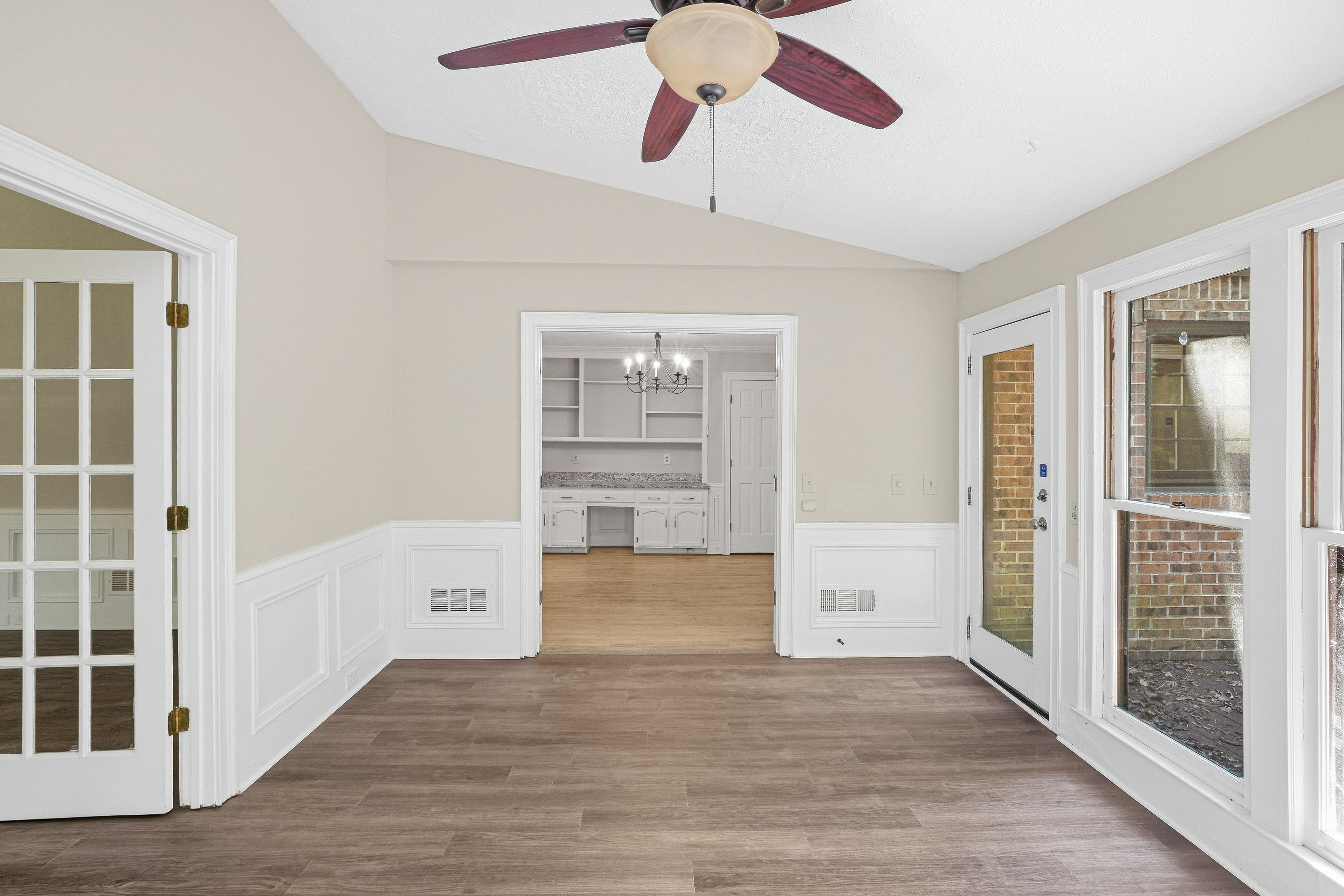 Photo 17 of 54 of 2360 Kimbrough Ct, Sandy Springs, GA