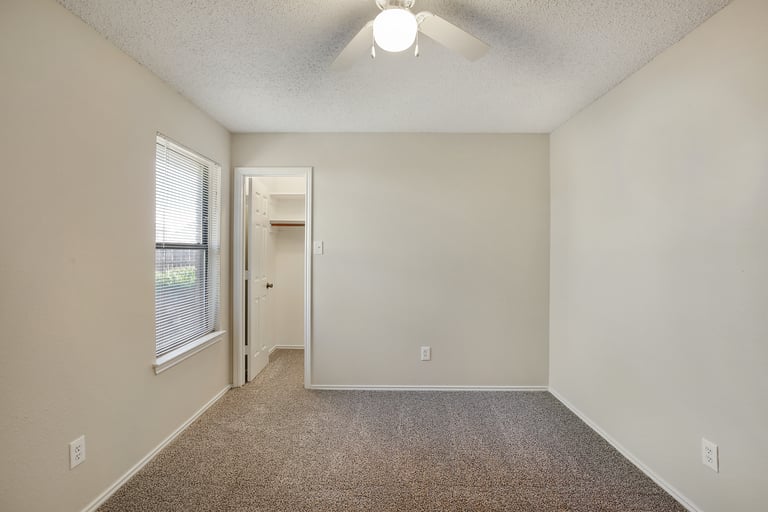 Photo 27 of 31 - 2716 Poplar Spring Rd, Fort Worth, TX 76123
