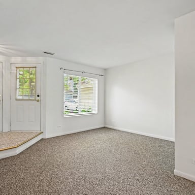 Property photo 2 of 2734 Preston Ct