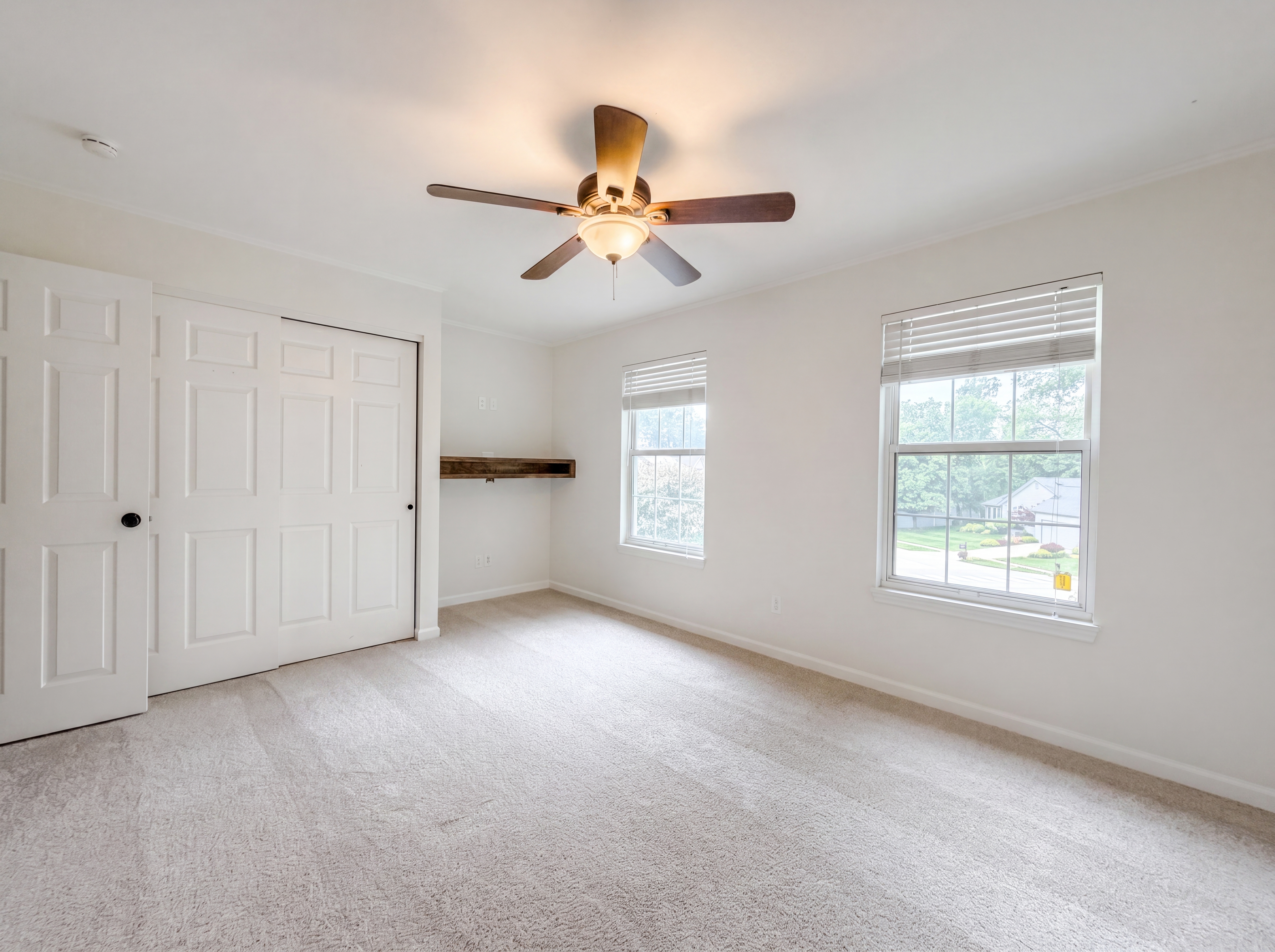 Photo 11 of 31 of 16201 Surfview Ct, Grover, MO