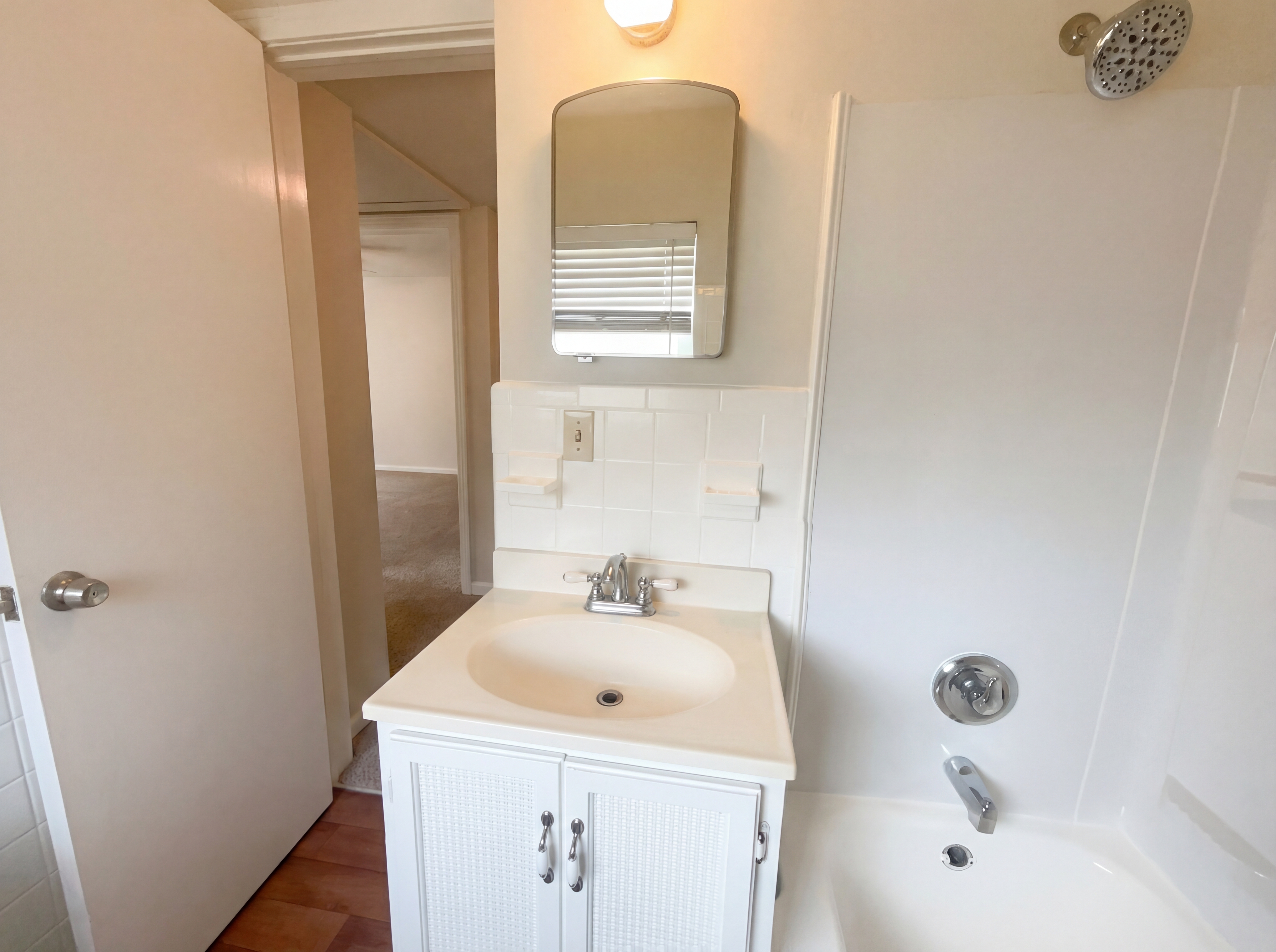 Photo 10 of 14 of 6123 Robbins Cir S, Jacksonville, FL