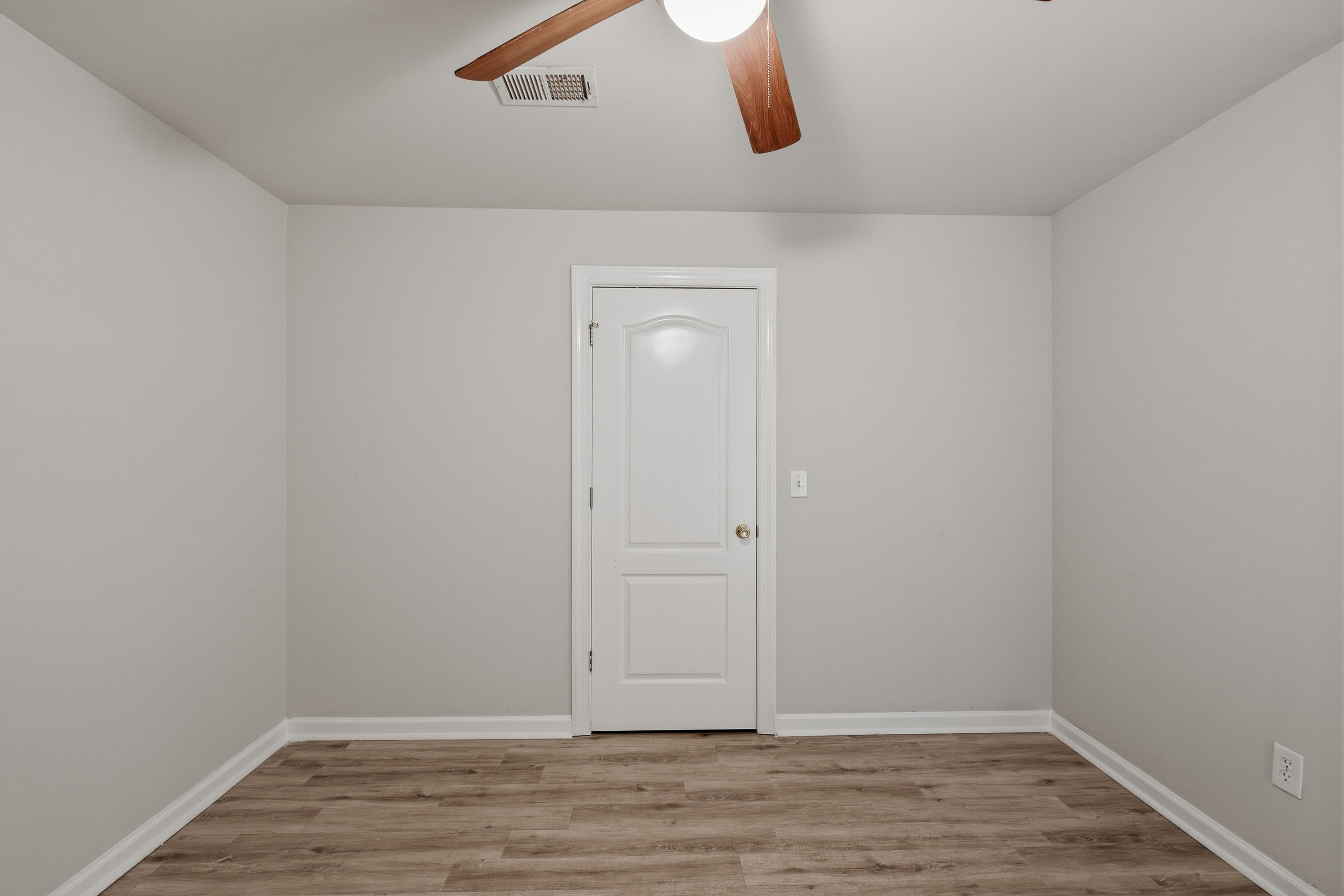 Photo 33 of 64 of 7295 Madison Cir, Union City, GA
