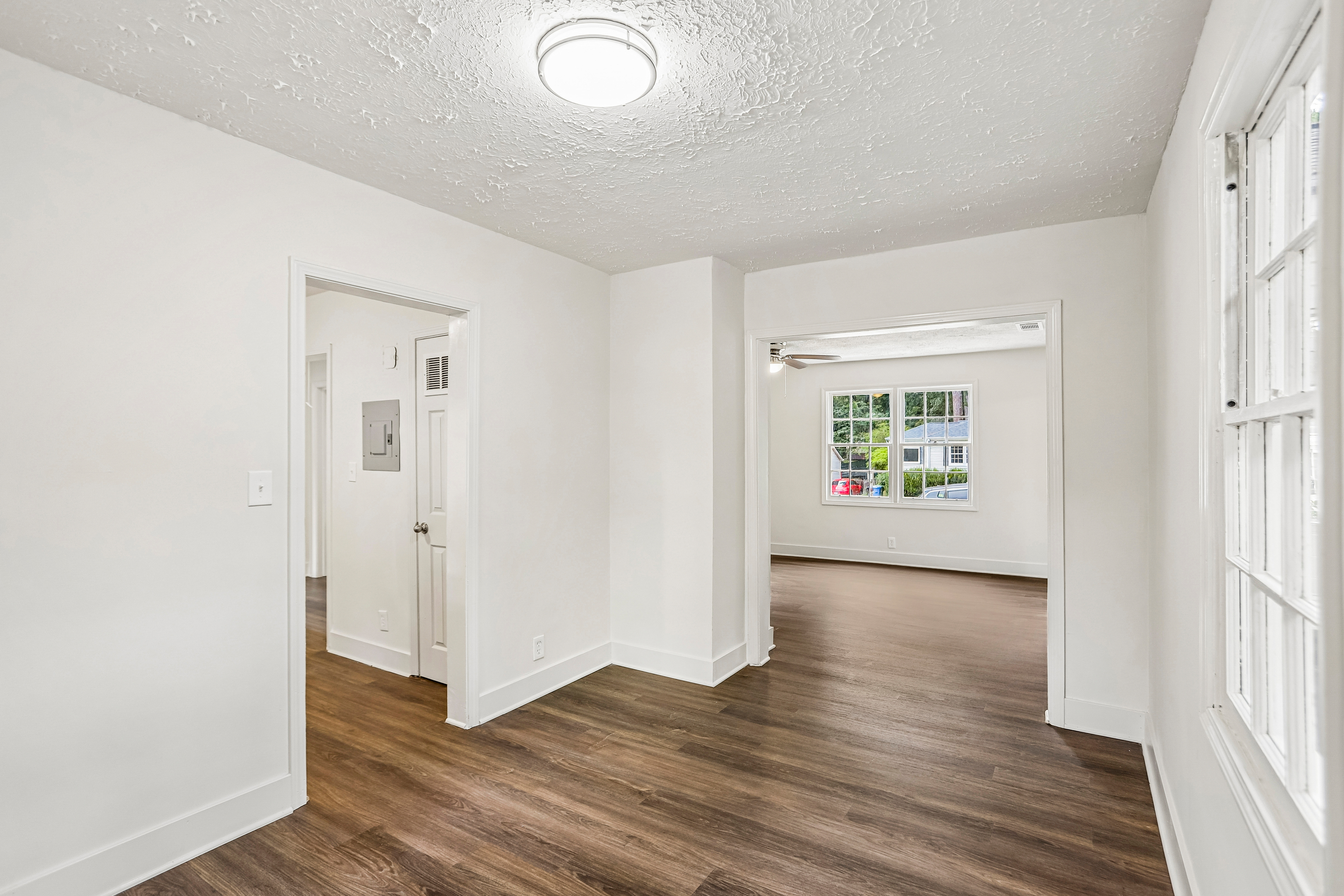 Photo 18 of 53 of 1330 Lynford Dr SW, Atlanta, GA