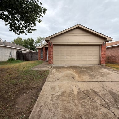 Property photo 1 of 1033 Olivewood Ln