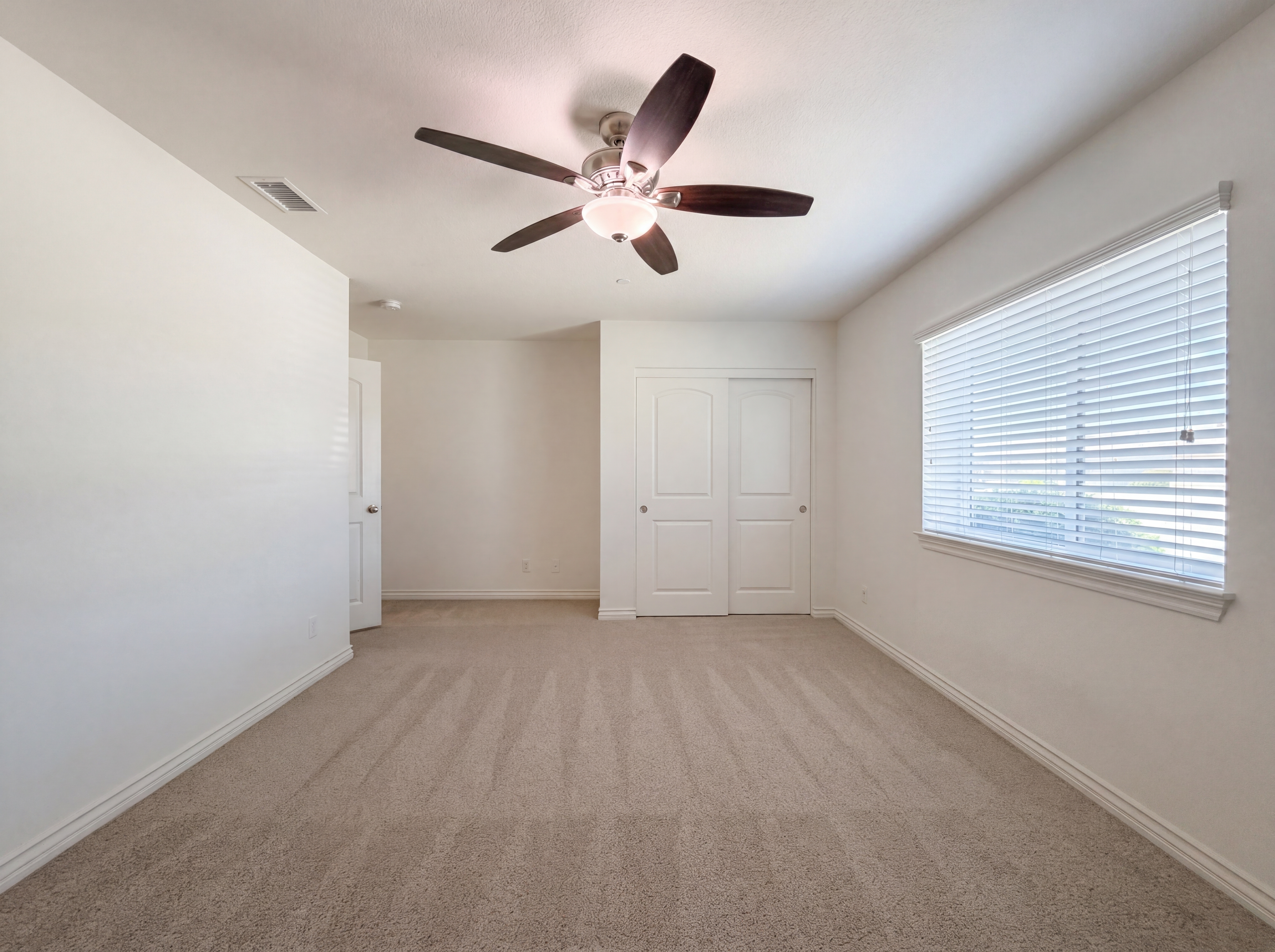 Photo 21 of 27 of 5654 Forry Ct, Lancaster, CA