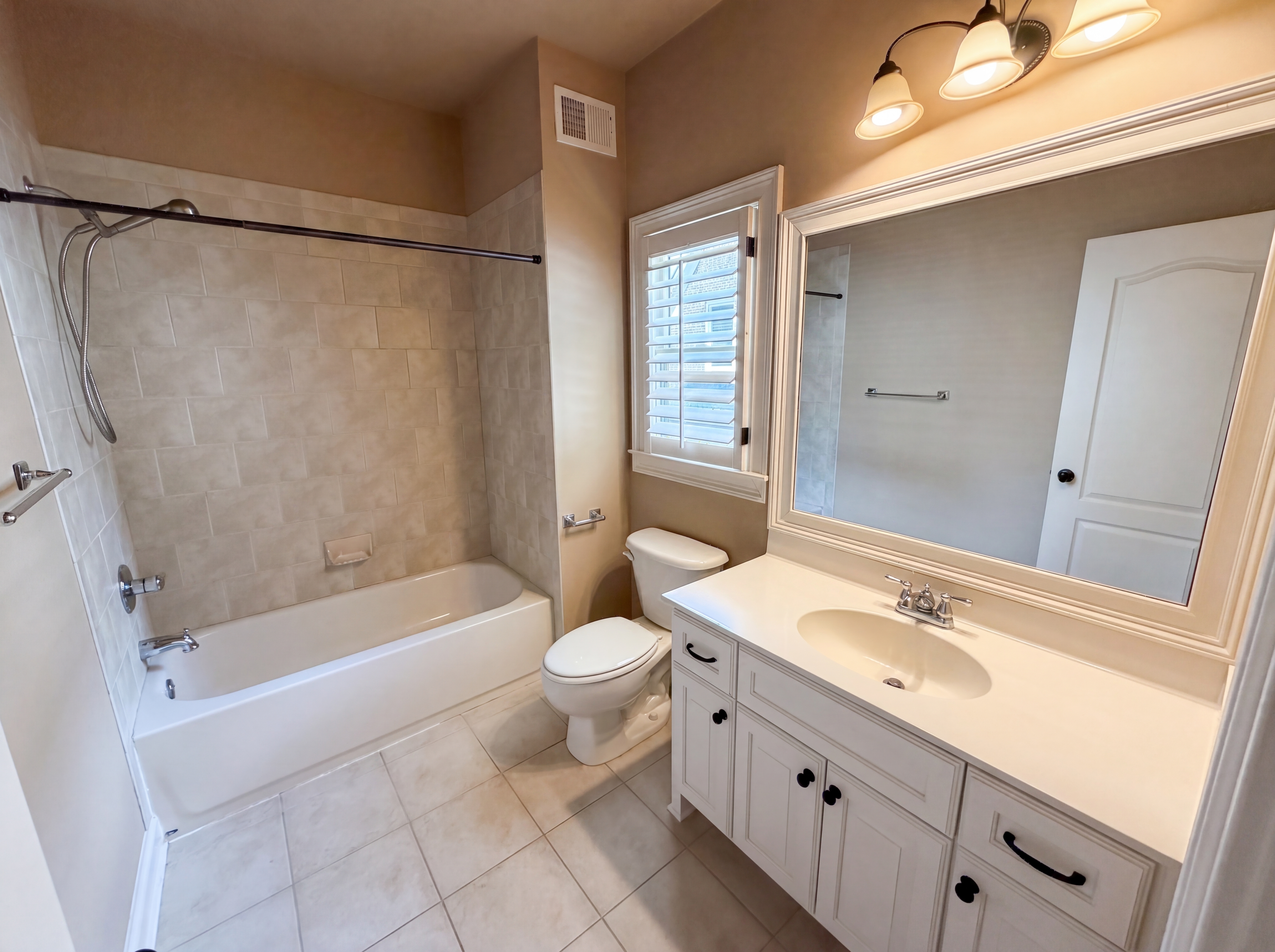 Photo 27 of 71 of 3250 Camellia Ln, Suwanee, GA
