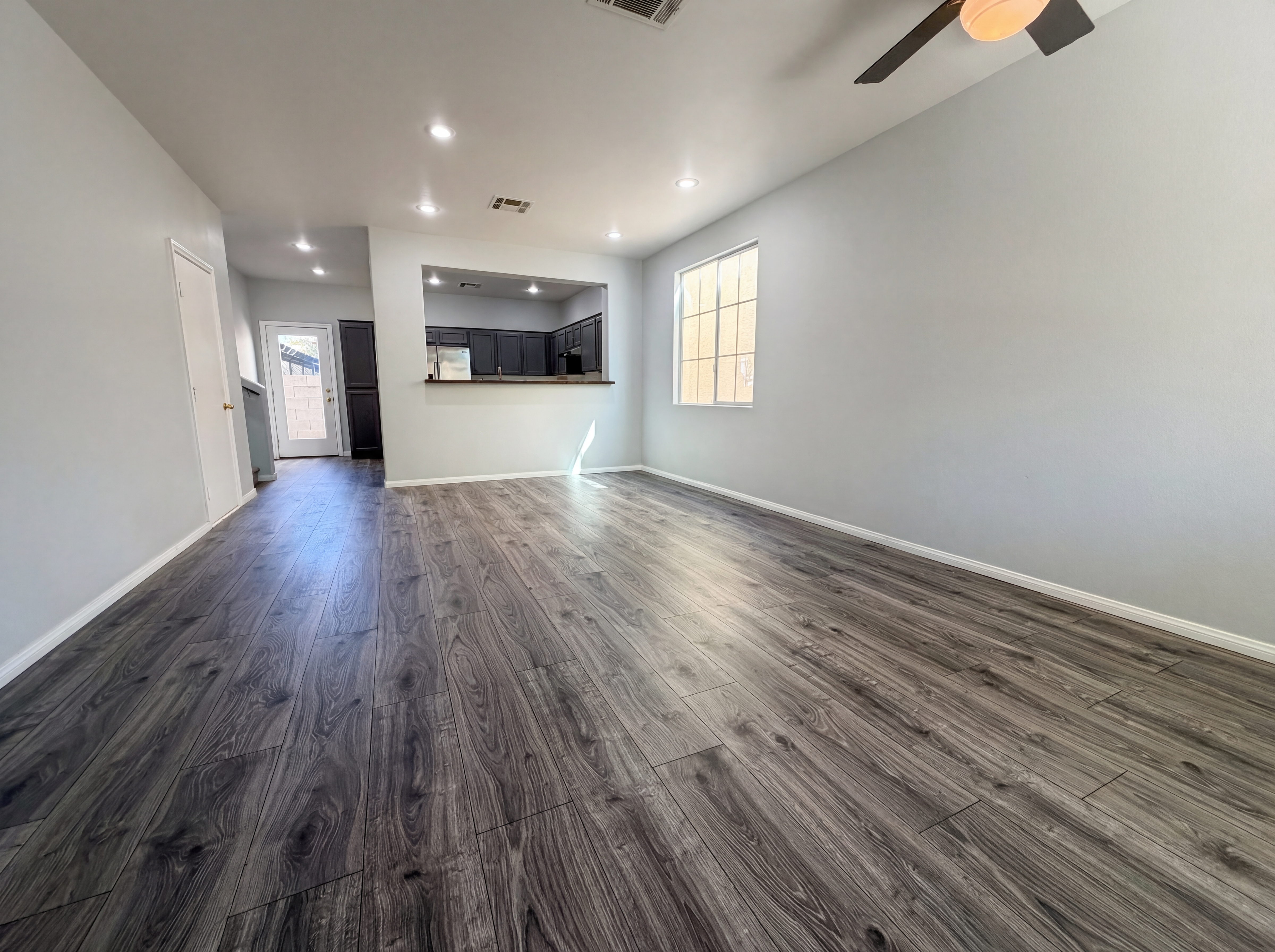 Photo 9 of 26 of 1310 Horizon Village Ave, Las Vegas, NV
