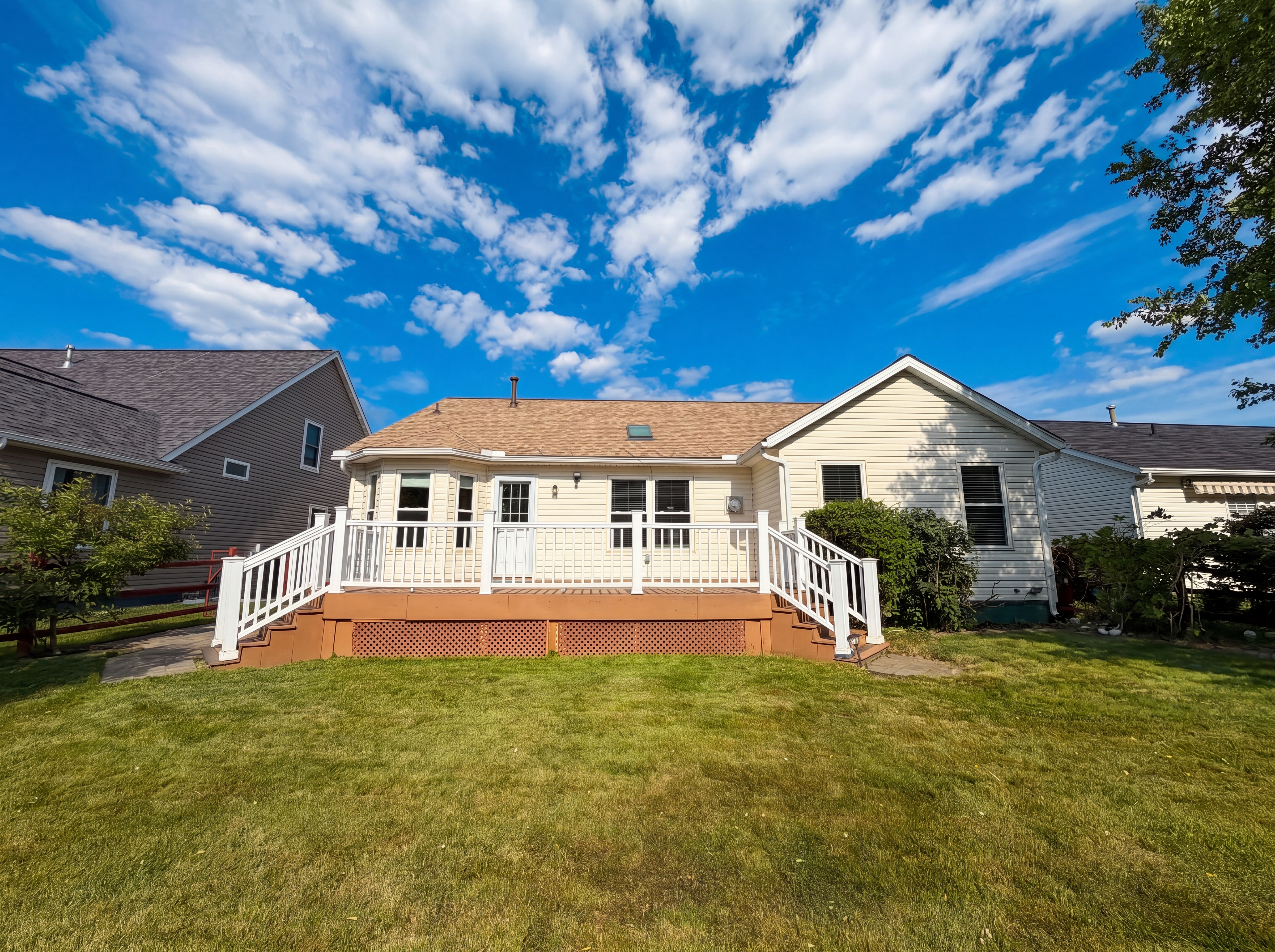 Photo 5 of 24 of 6016 W Breezeway Dr, North Ridgeville, OH