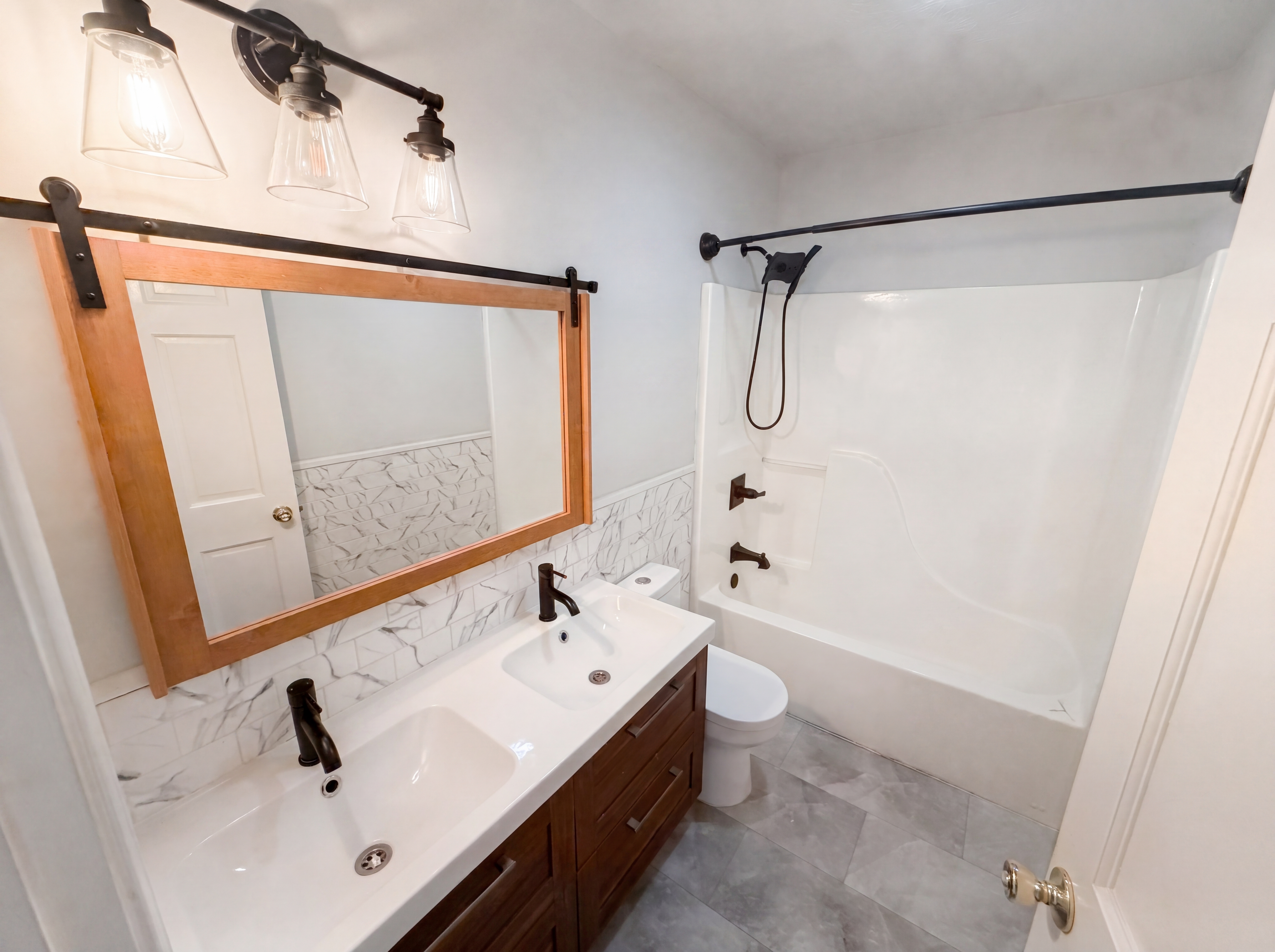 Photo 16 of 26 of 3646 Meadowlark Ln, Brownsburg, IN