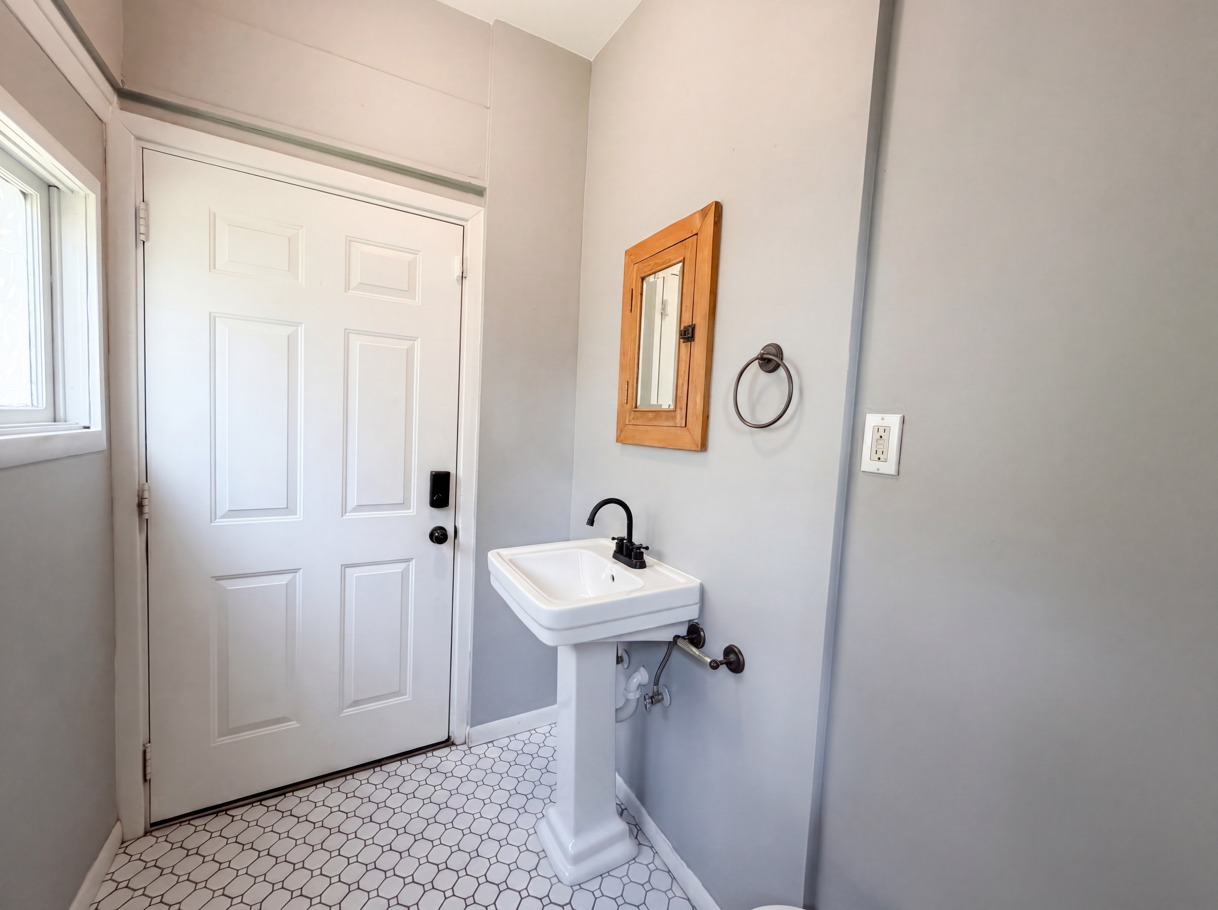 Photo 14 of 23 of 524 N Riley Ave, Indianapolis, IN