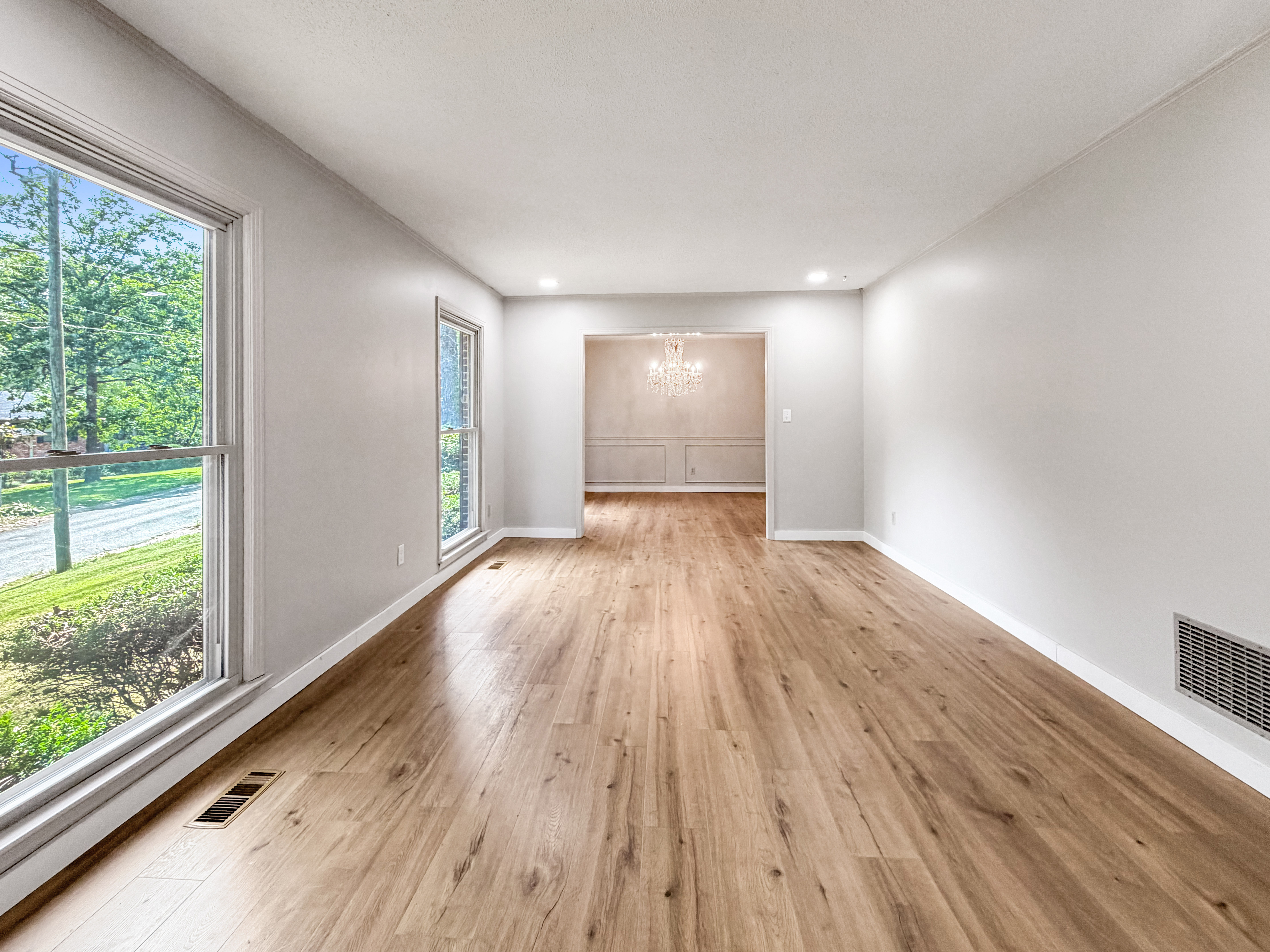 Photo 14 of 24 of 3495 Flintshire Dr, Hoover, AL