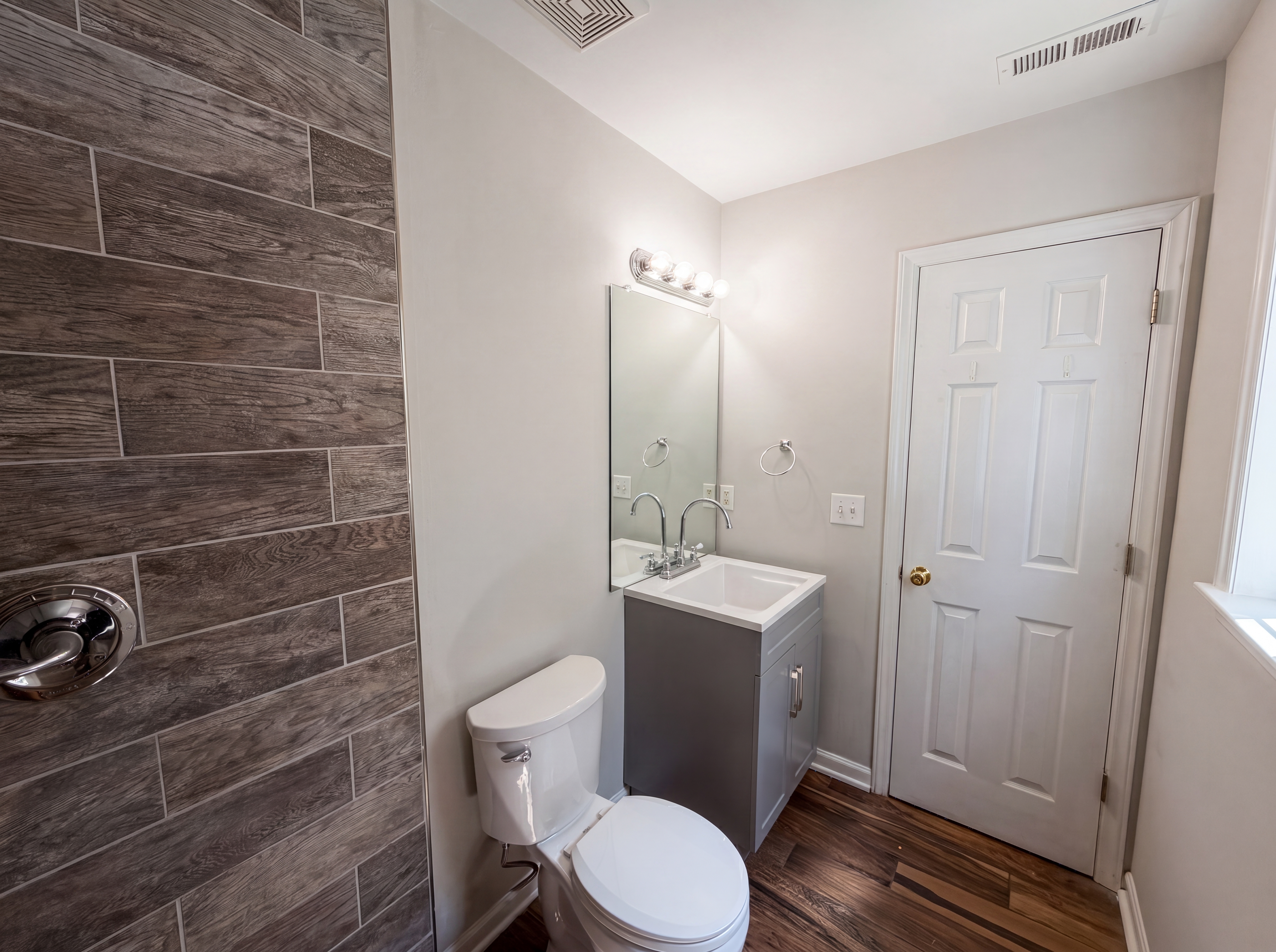 Photo 11 of 17 of 524 Pearce Ave, Wake Forest, NC