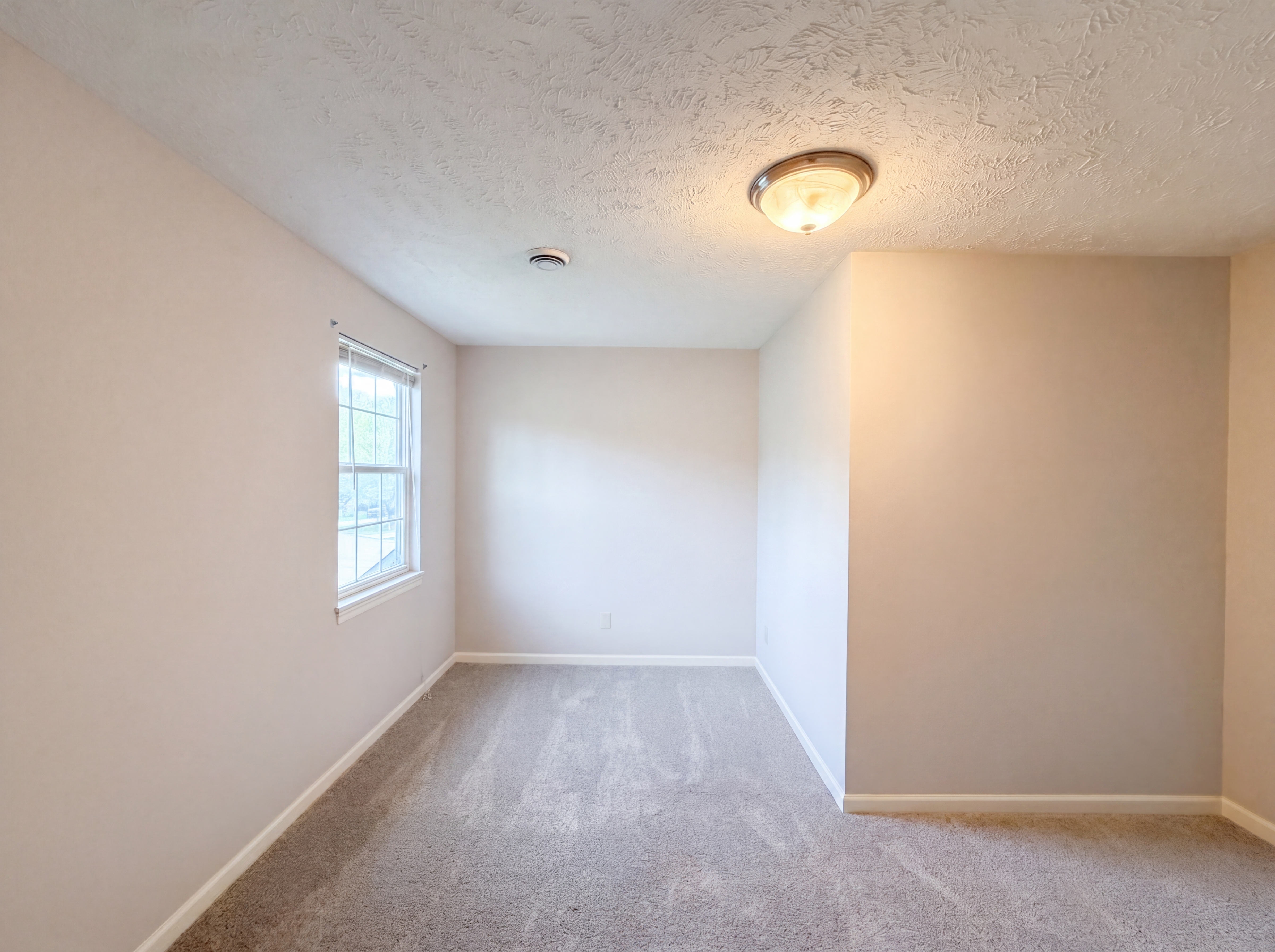 Photo 12 of 20 of 8757 Roberts Ct, Olmsted Falls, OH