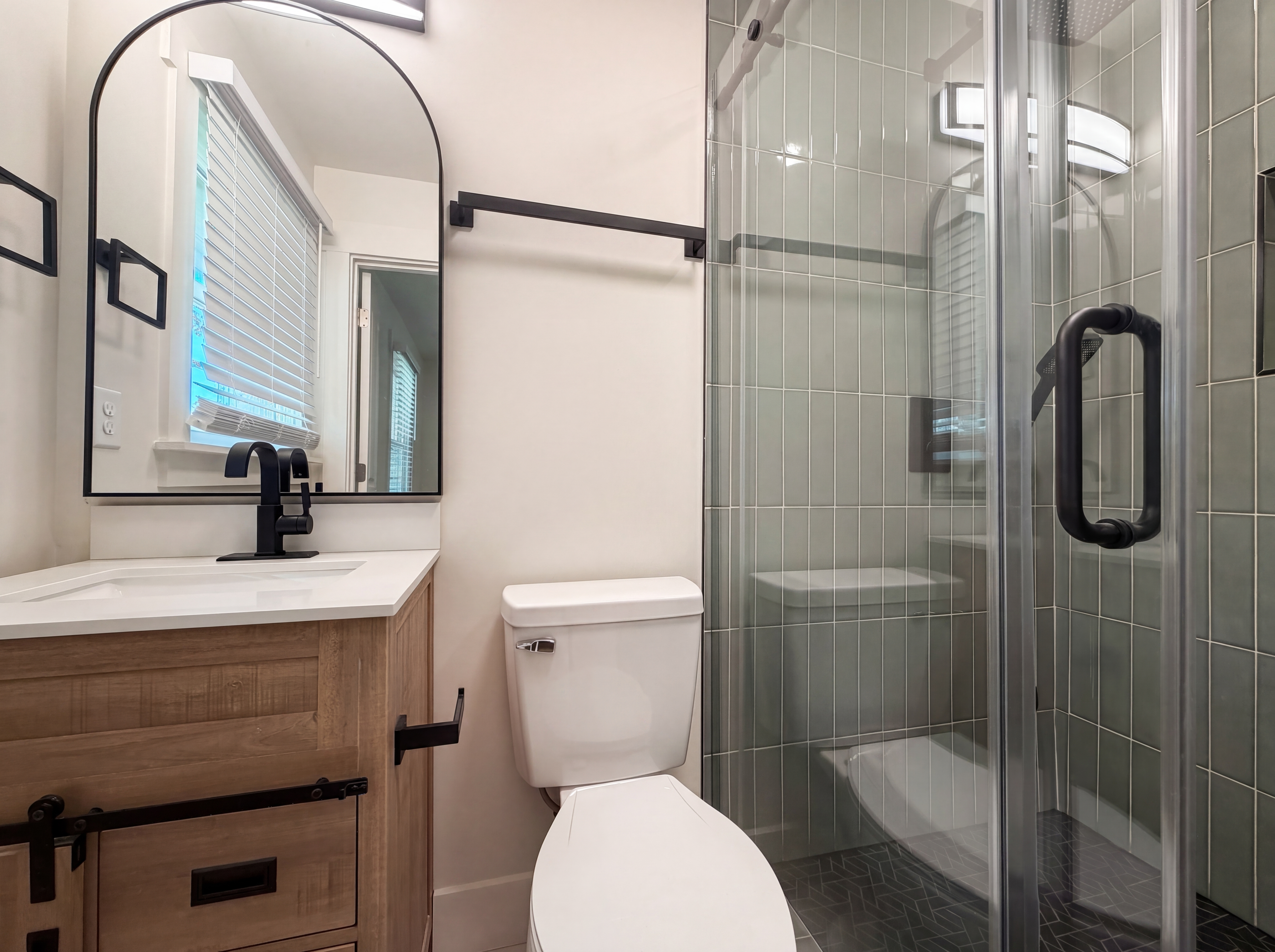 Photo 6 of 18 of 4747 Nelda Dr, Austell, GA