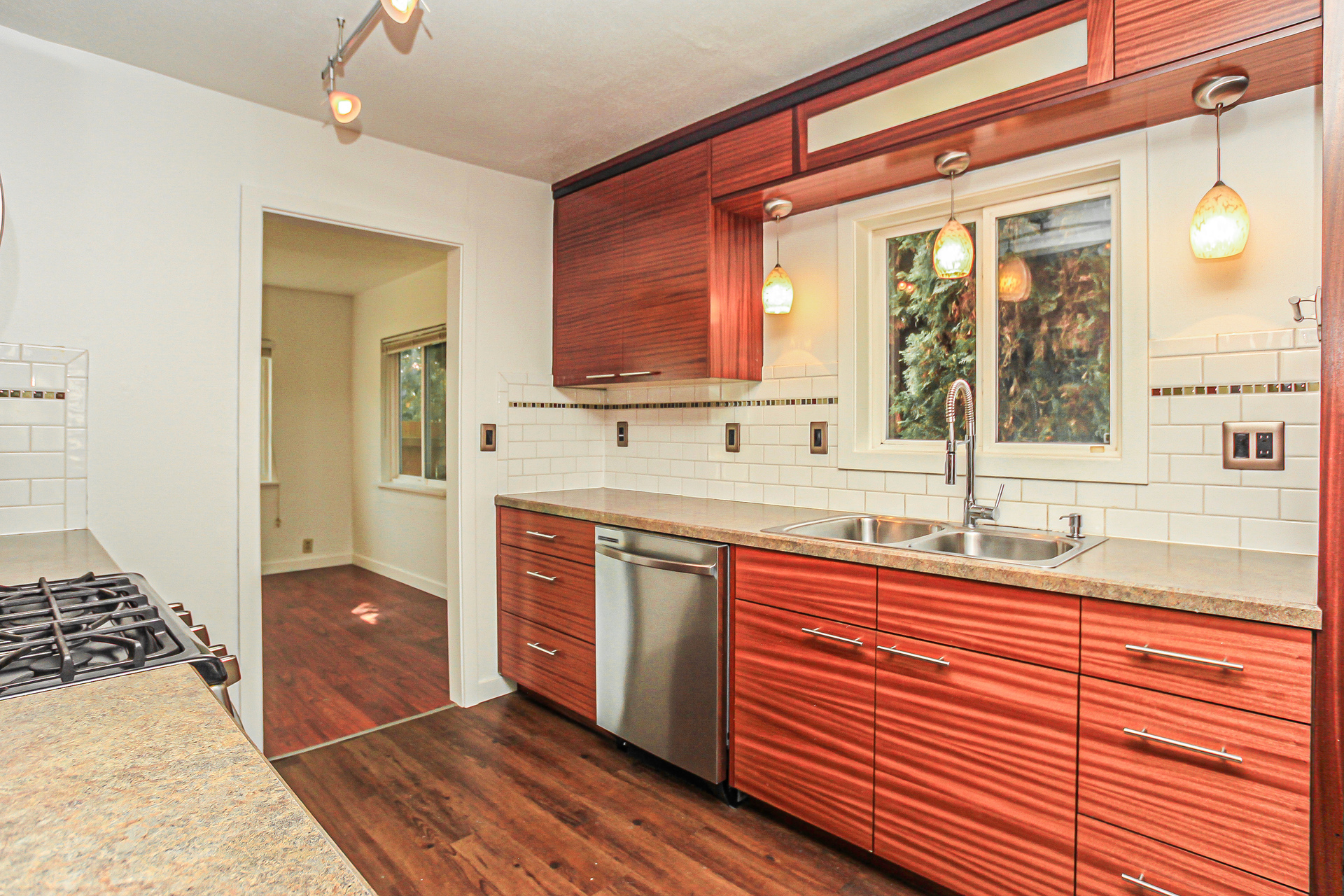 Photo 6 of 21 of 6426 S G St, Tacoma, WA