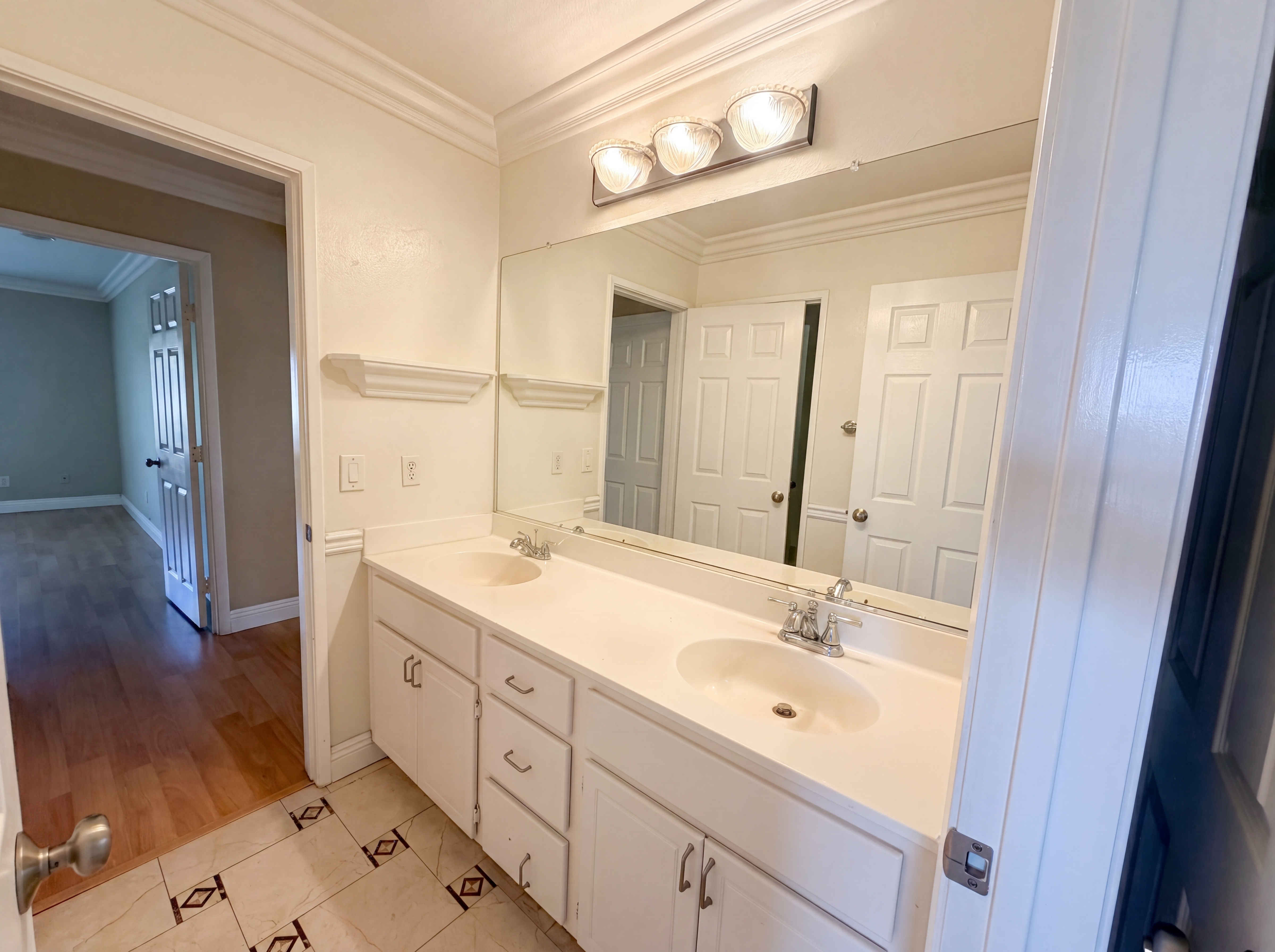Photo 14 of 21 of 27801 Canyon Hills Way, Murrieta, CA