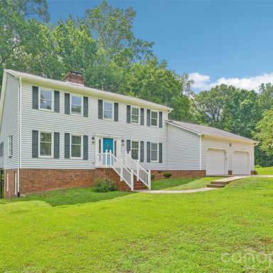 Property photo 3 of 561 Briarwood Rd