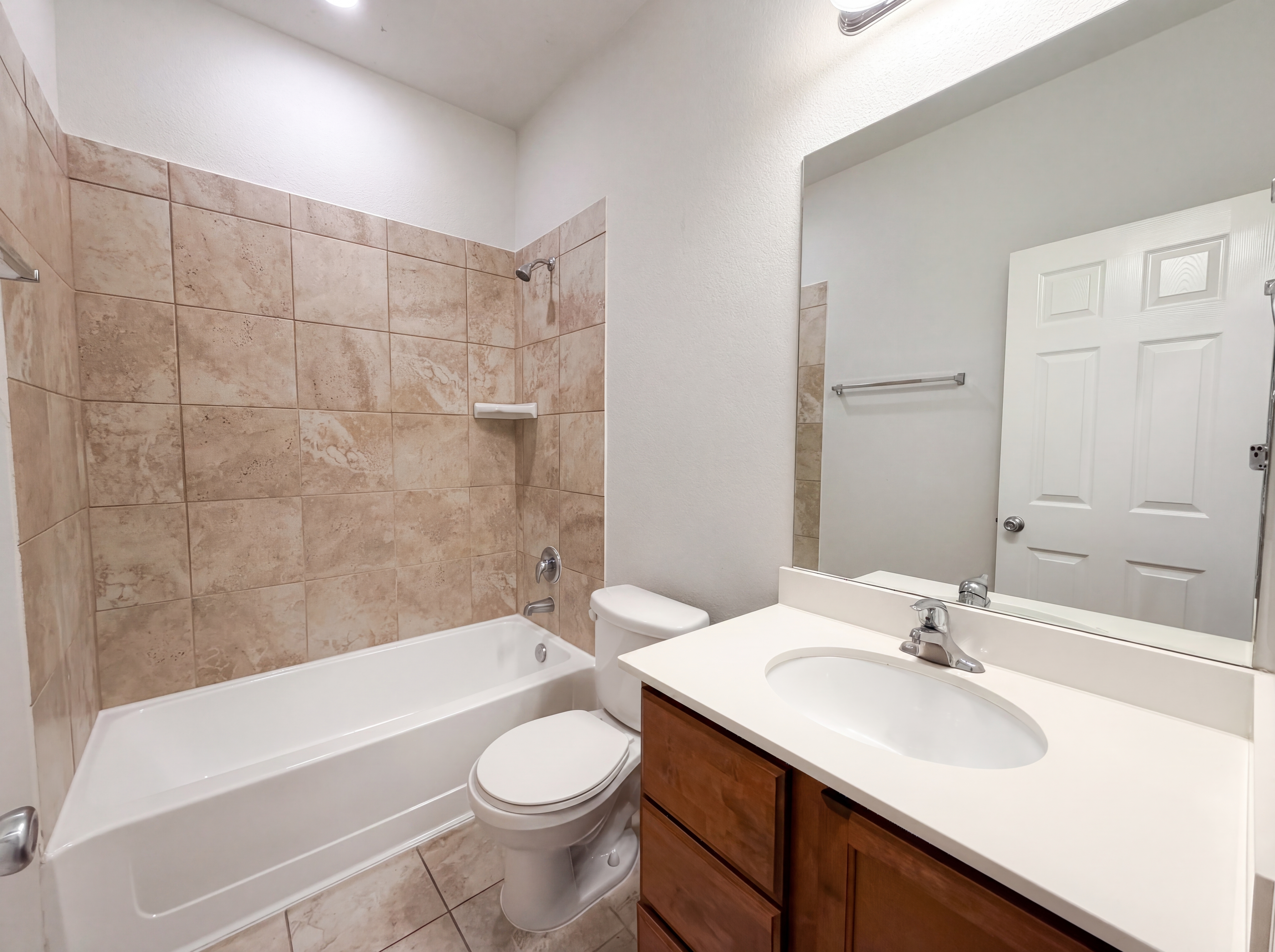 Photo 14 of 24 of 4022 Lake Cypress Cir, Houston, TX