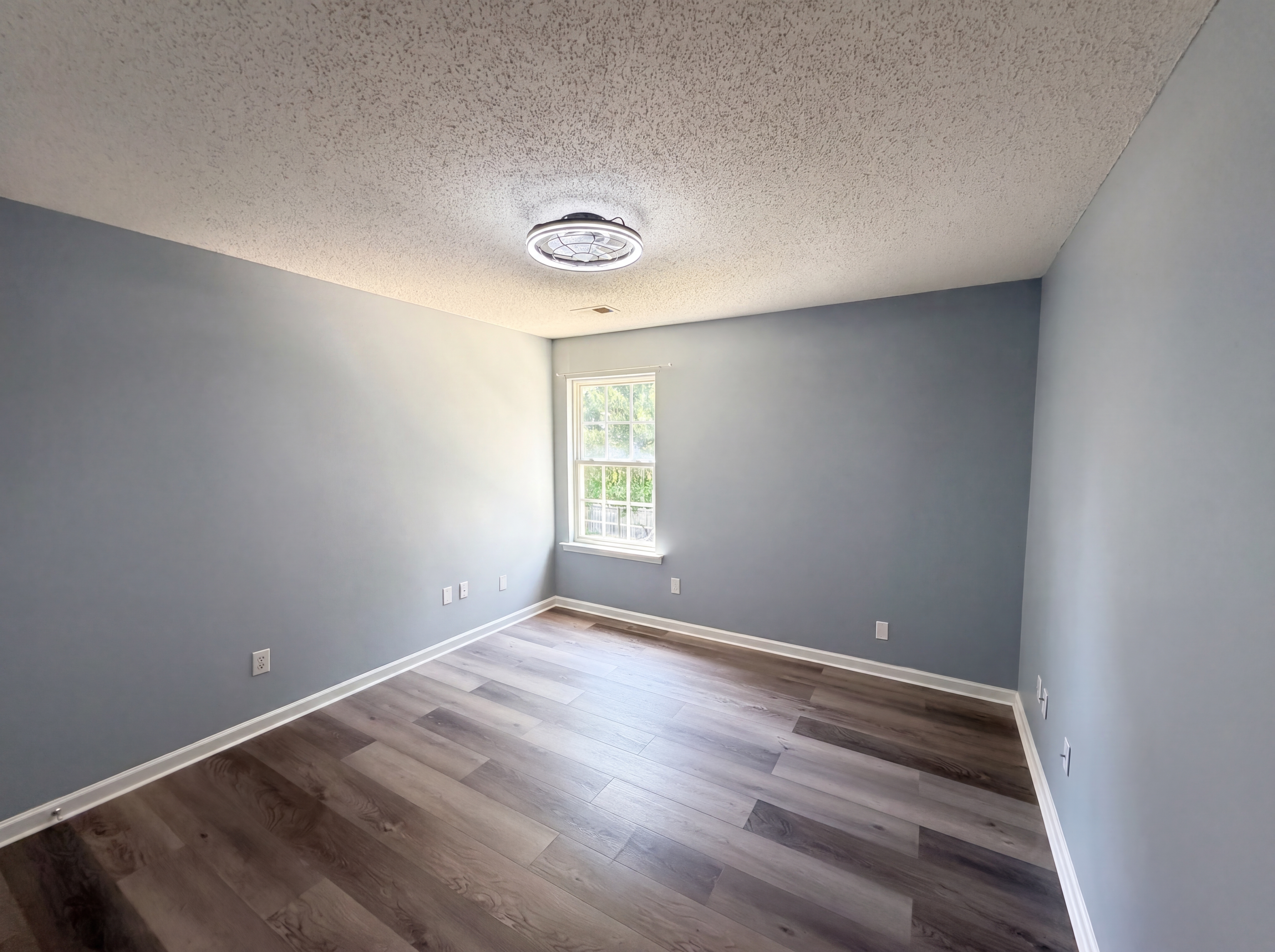 Photo 12 of 17 of 6005 Silkwater Ct, Raleigh, NC