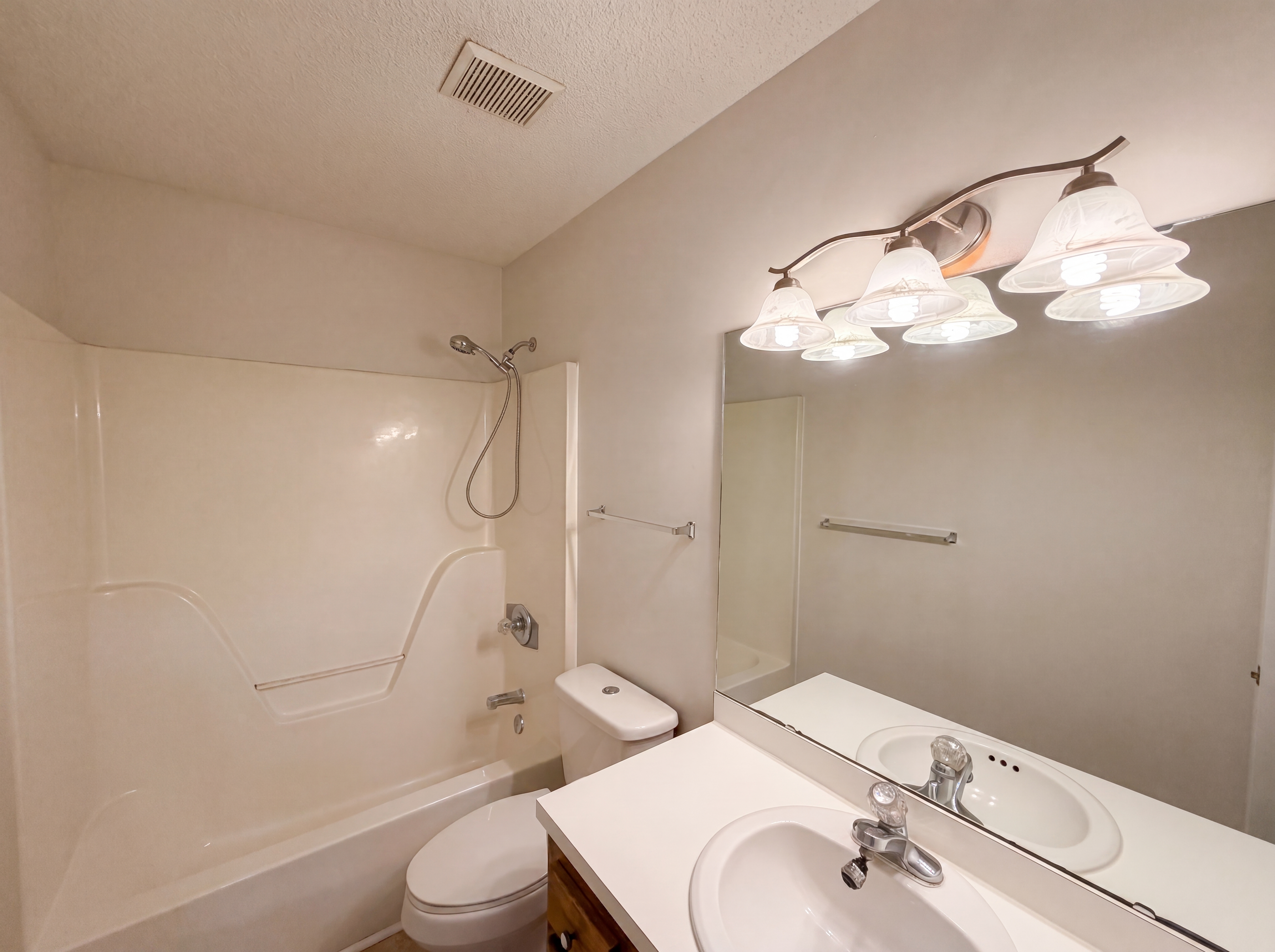 Photo 12 of 17 of 3117 Verdugo Dr, Raleigh, NC