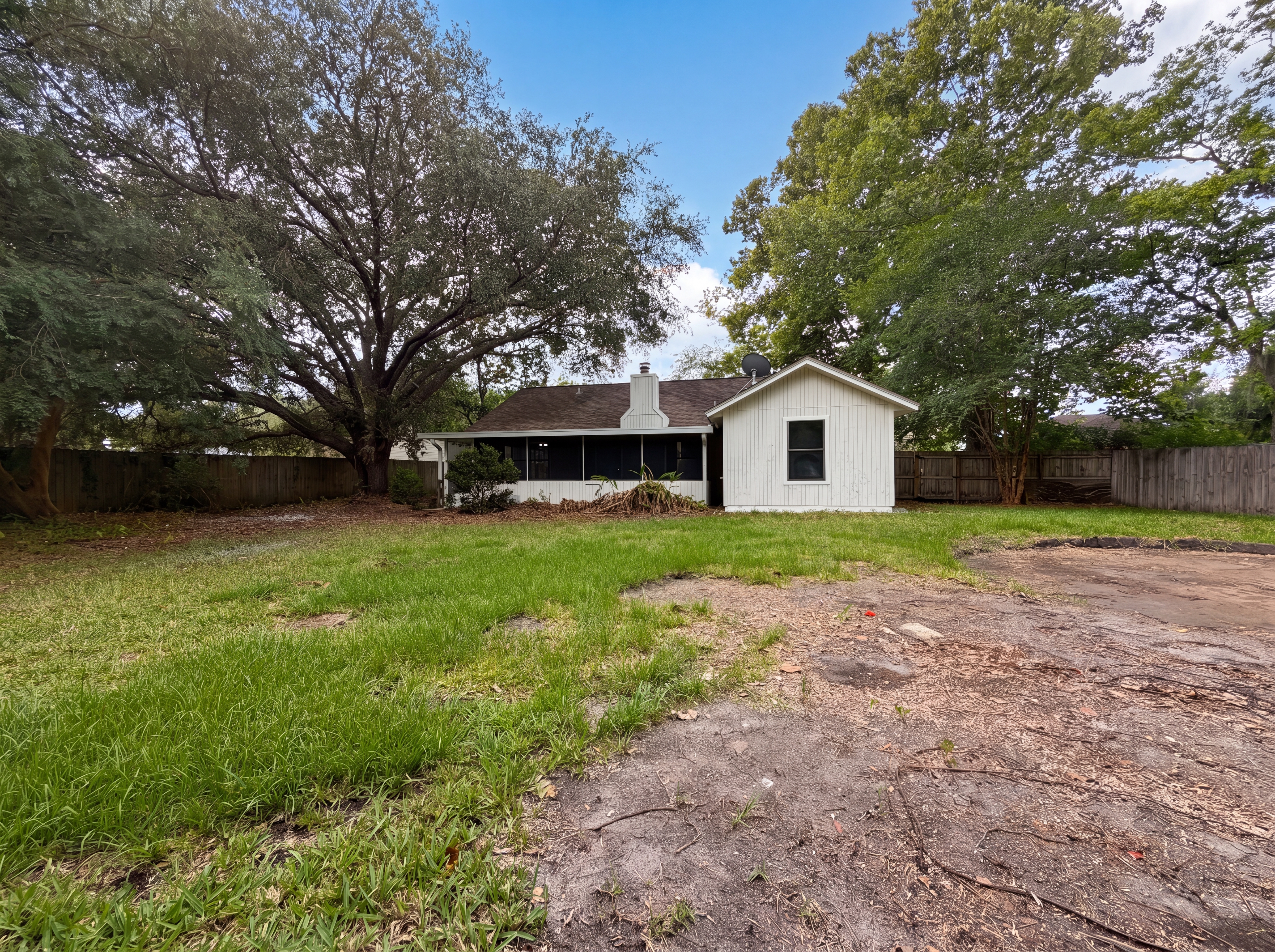 Photo 5 of 23 of 7737 Pepper Cir E, Jacksonville, FL