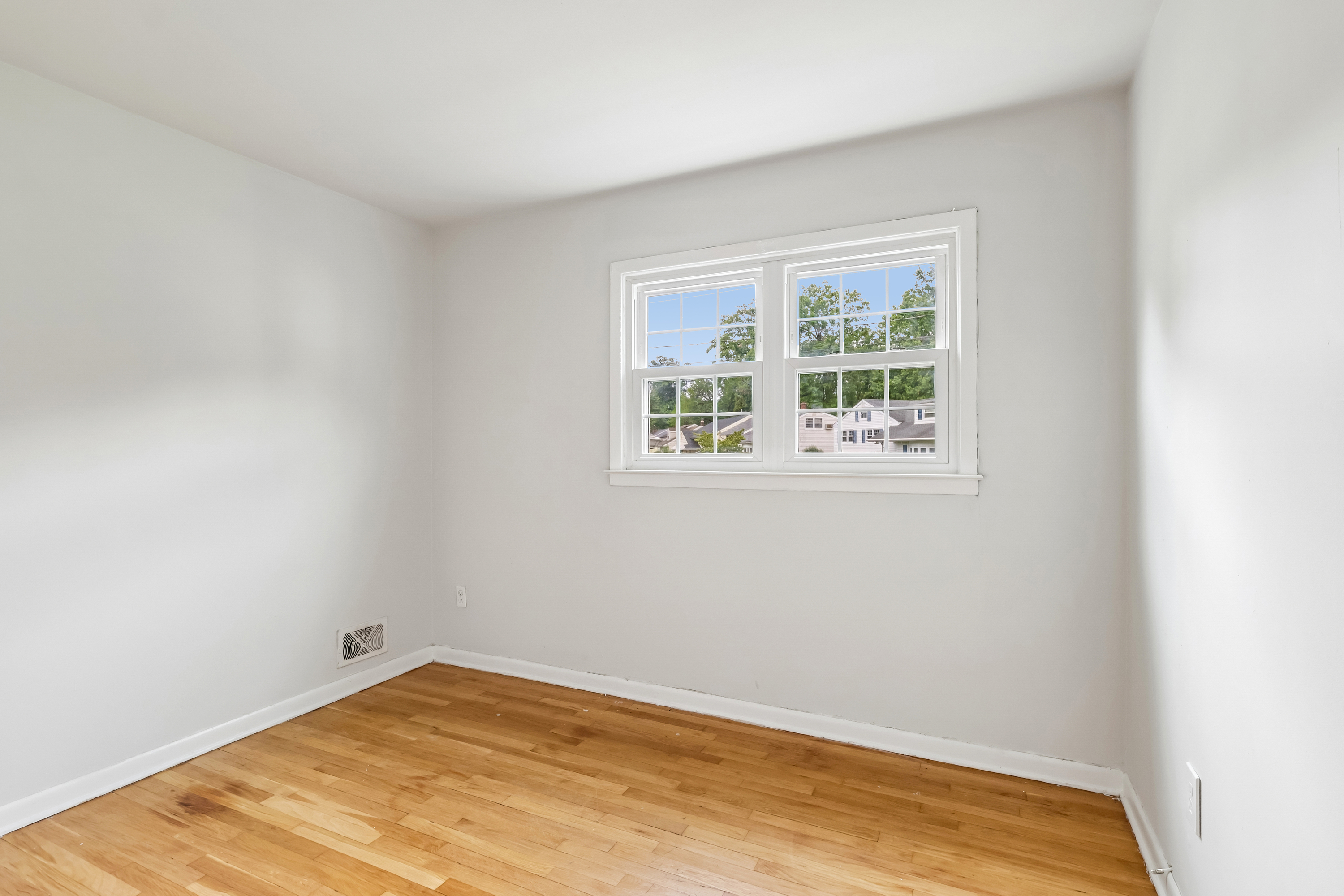 Photo 15 of 39 of 78-80 Parkside Rd, Plainfield, NJ 07060, Plainfield, NJ