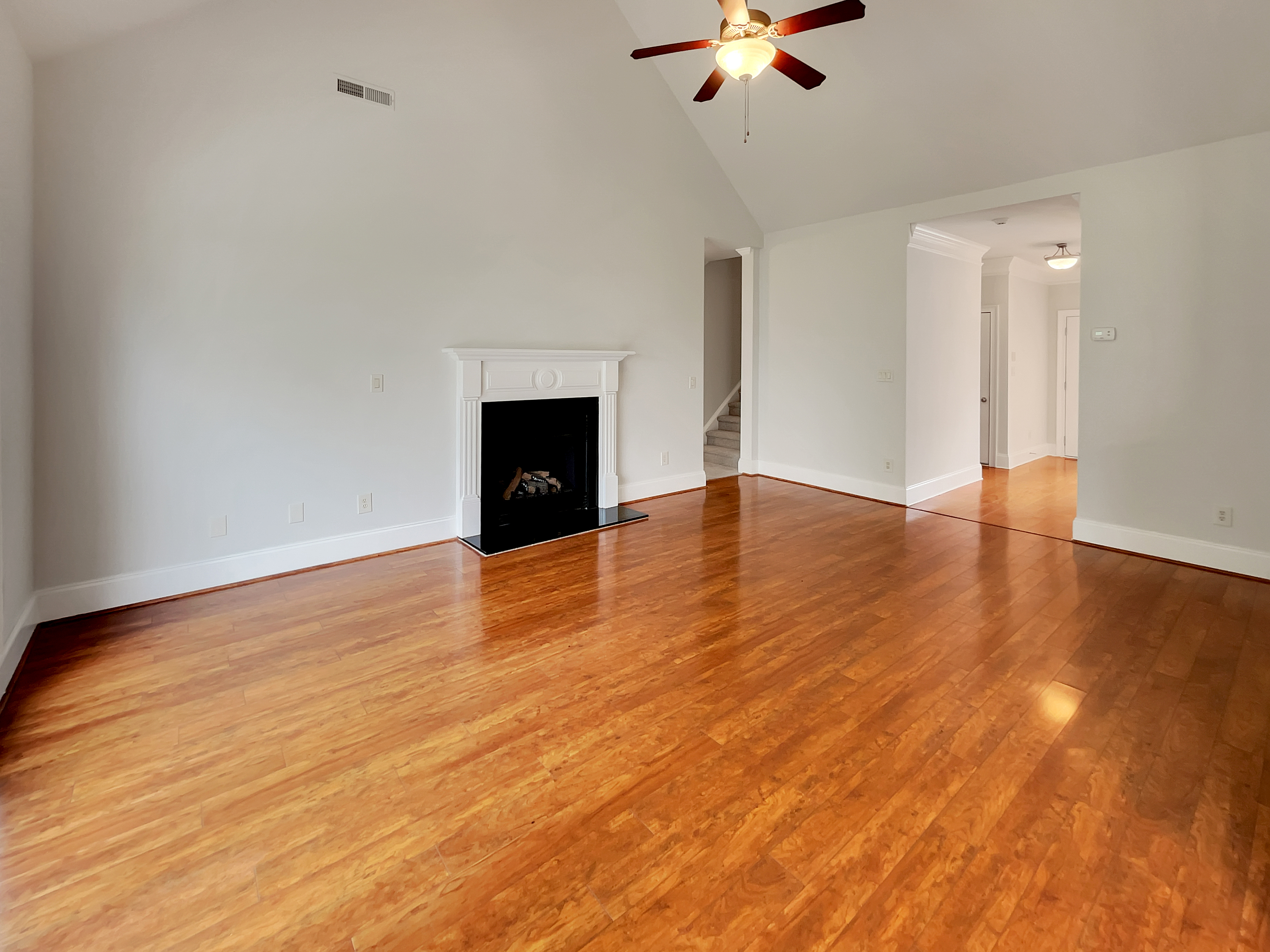 Photo 3 of 34 of 6405 Beaver Creek Trl, Atlanta, GA