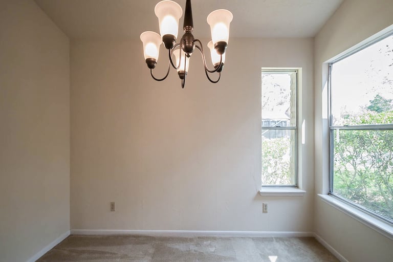 Photo 12 of 35 - 15014 Penn Hills Ln, Houston, TX 77062