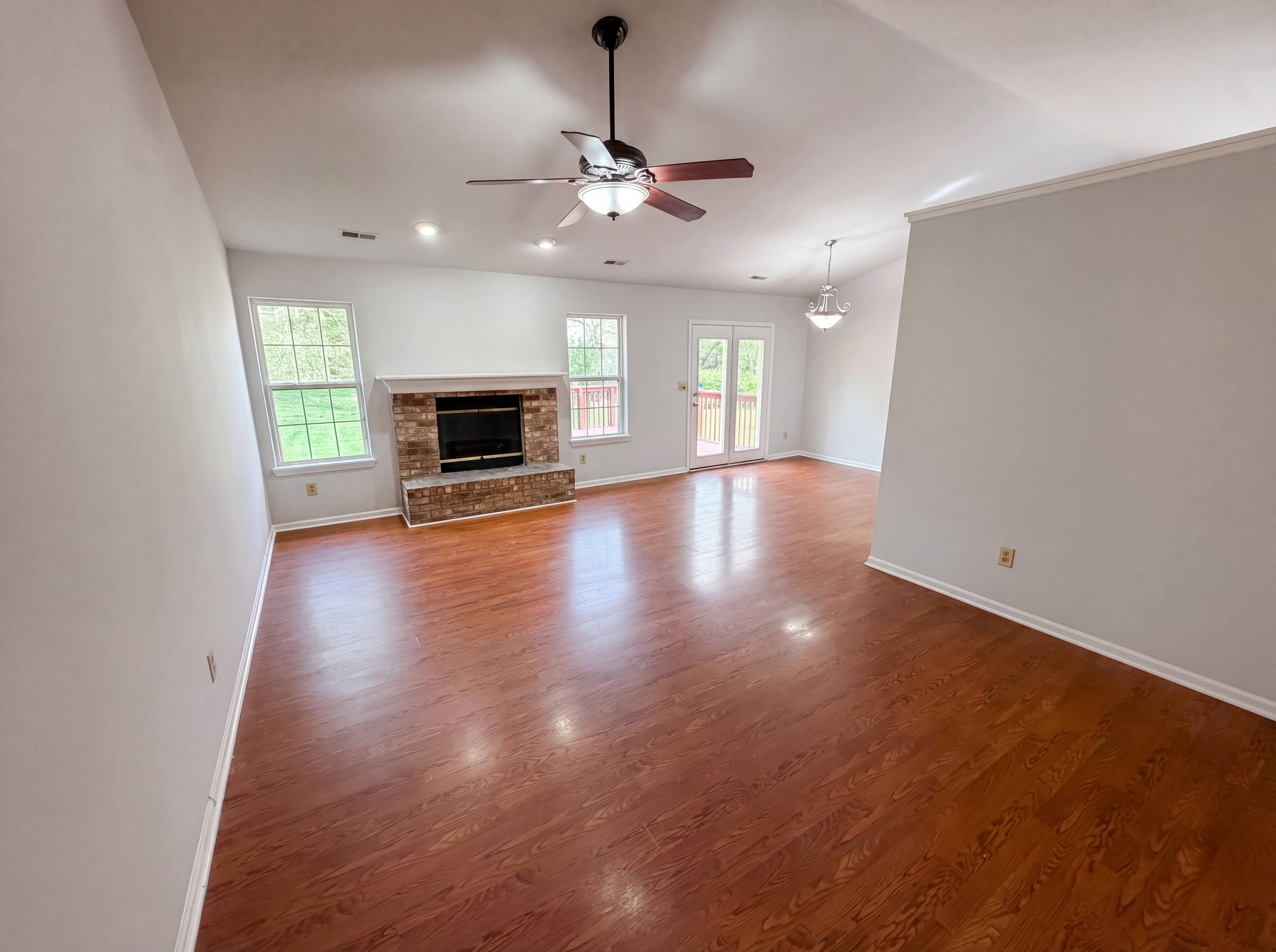 Photo 3 of 21 of 12839 Glengary Dr, Fishers, IN