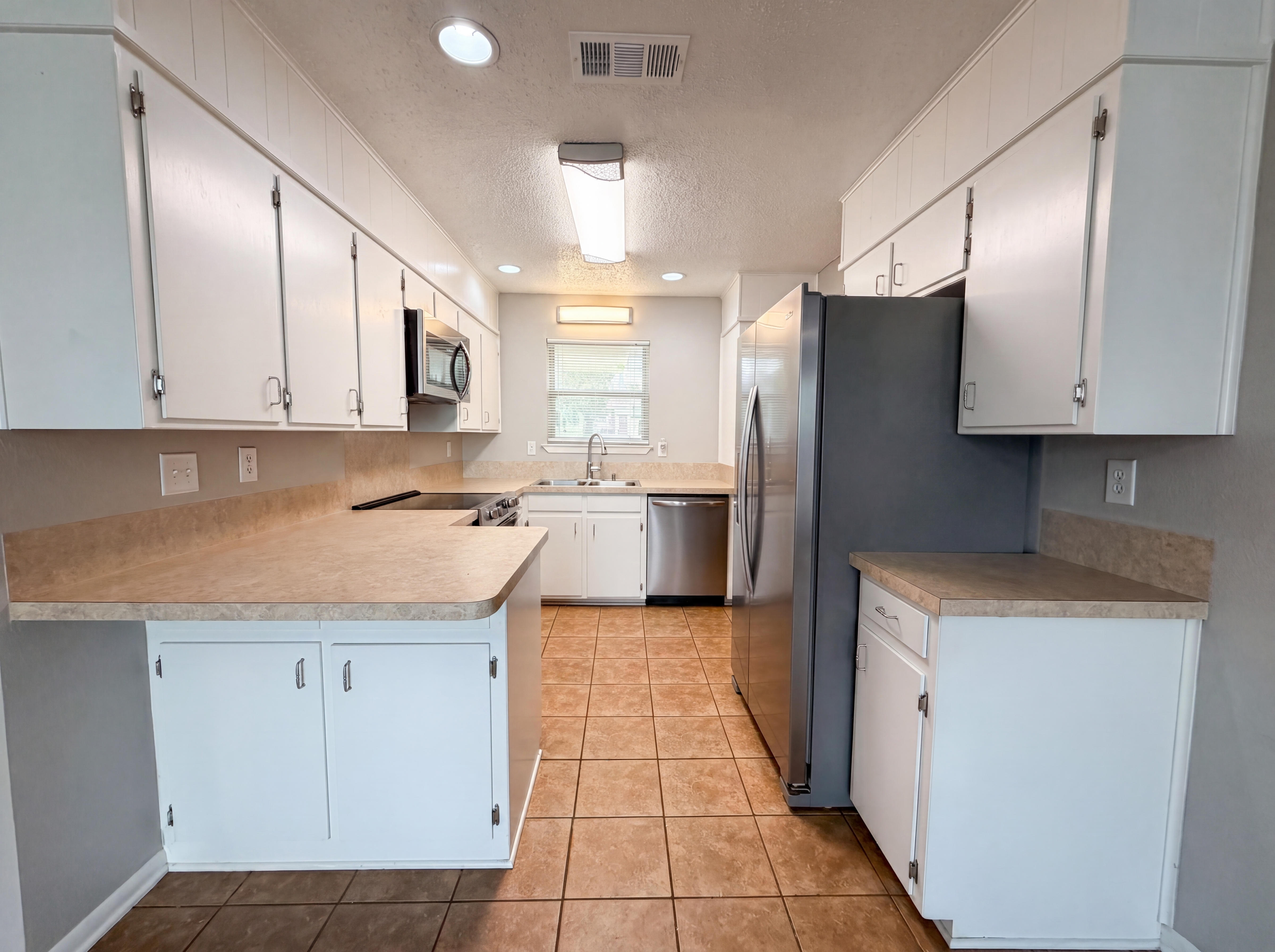 Photo 2 of 16 of 816 N 23rd St, Copperas Cove, TX