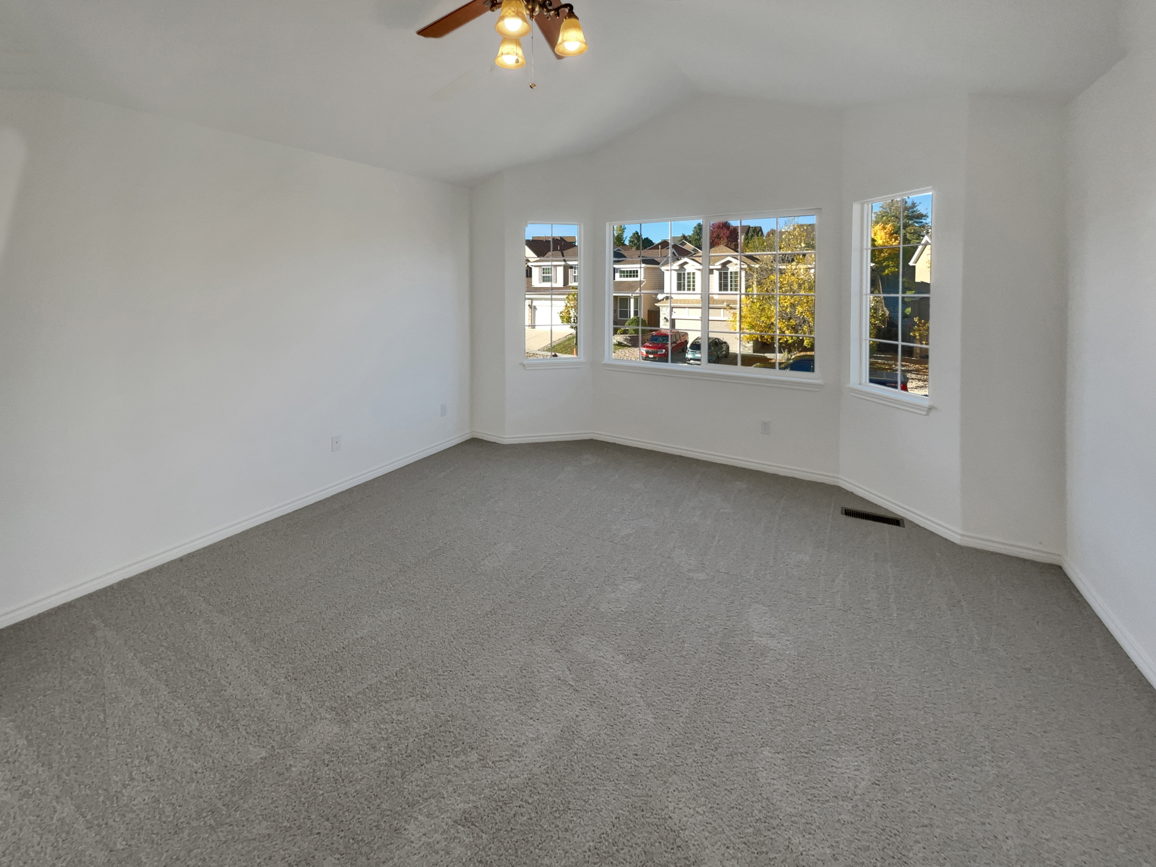 Photo 5 of 30 of 4669 Desert Varnish Dr, Colorado Springs, CO