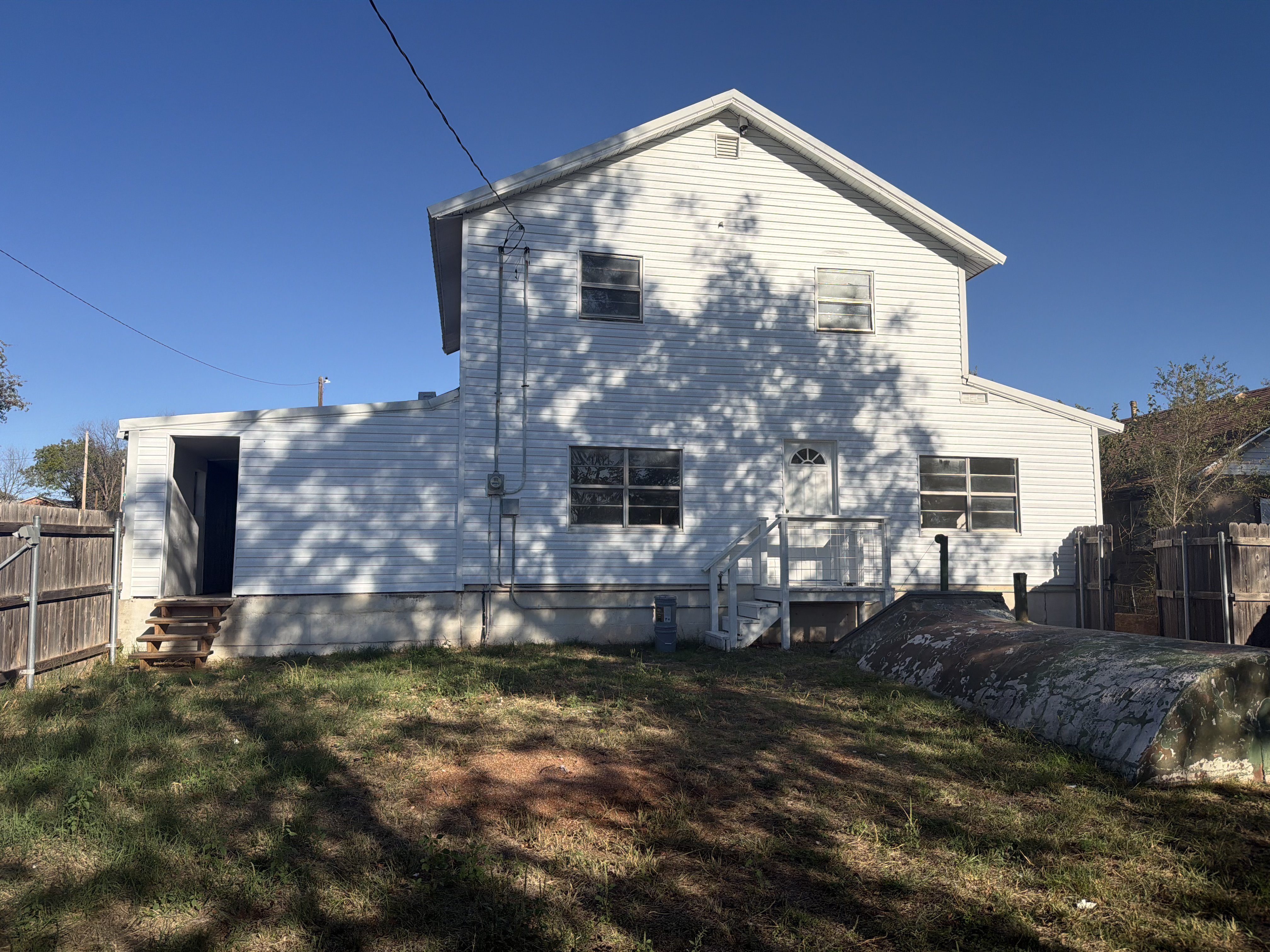 Photo 5 of 37 of 921 N 6th St, Sayre, OK