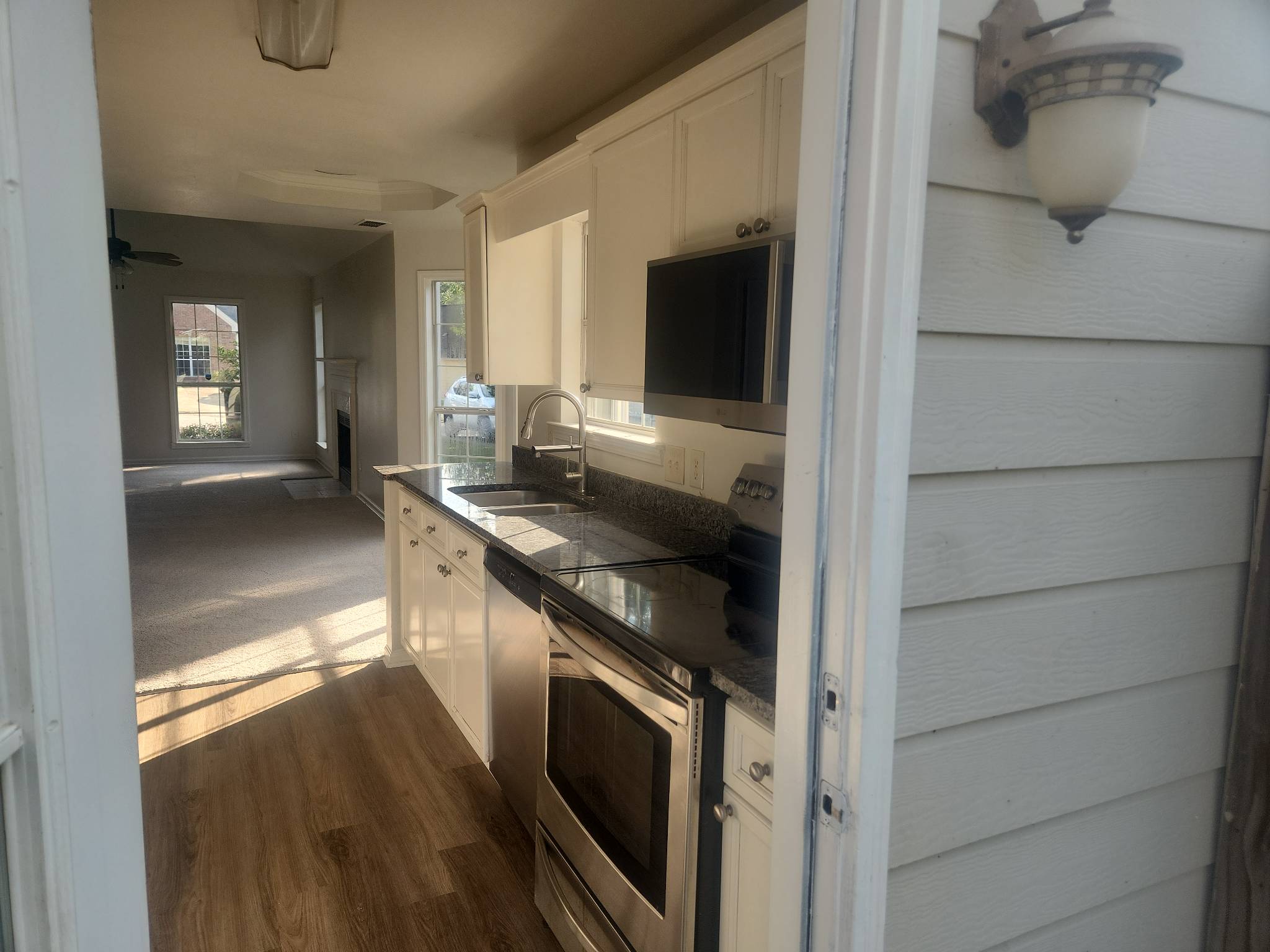 Photo 7 of 22 of 137 Mayfair Ln, Calera, AL