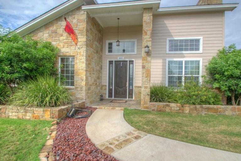 403 E Lakeshore Dr, Sunrise Beach, TX 78643 Opendoor